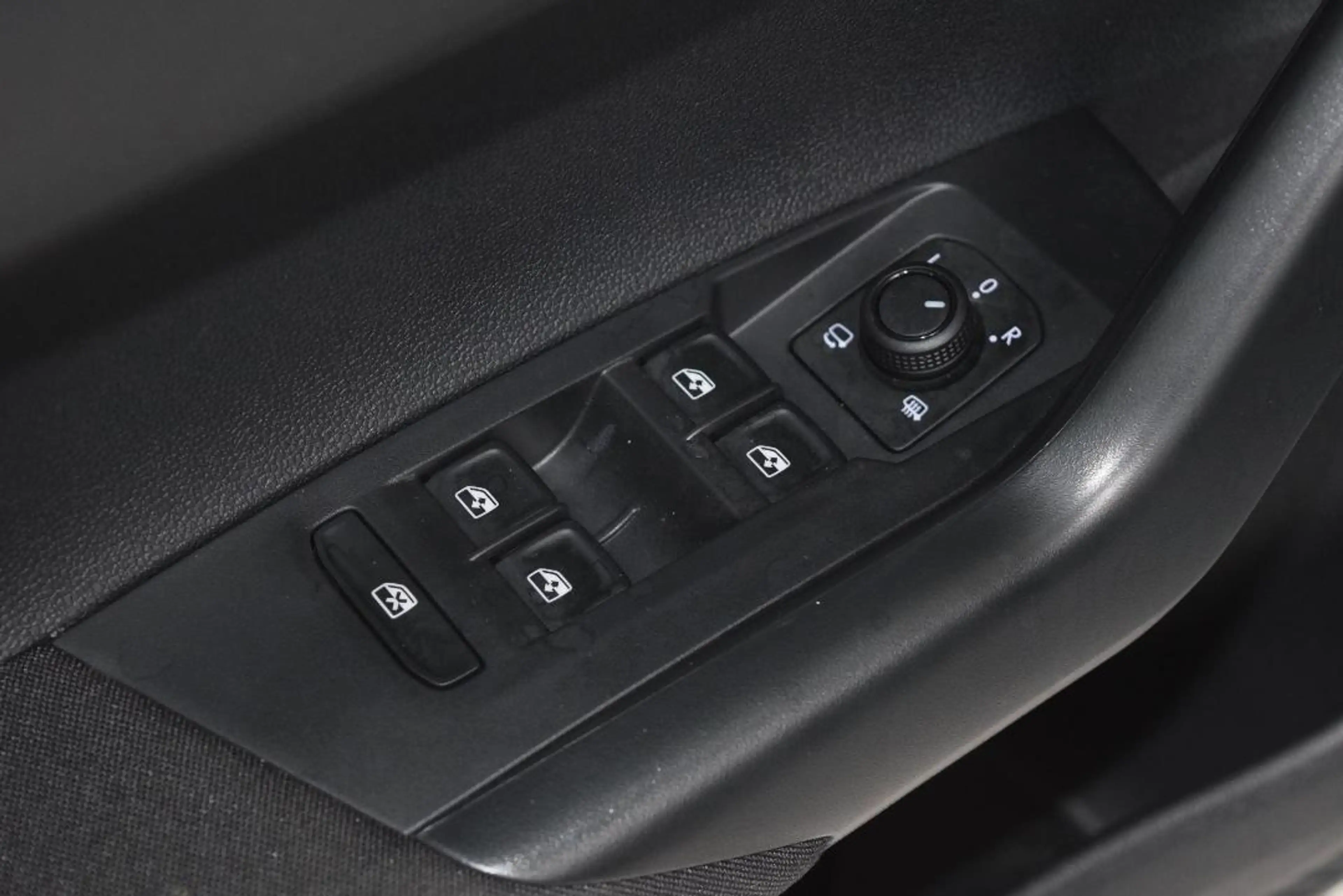 Volkswagen Taigo Life TSI Navi PDC ACC — photo 22
