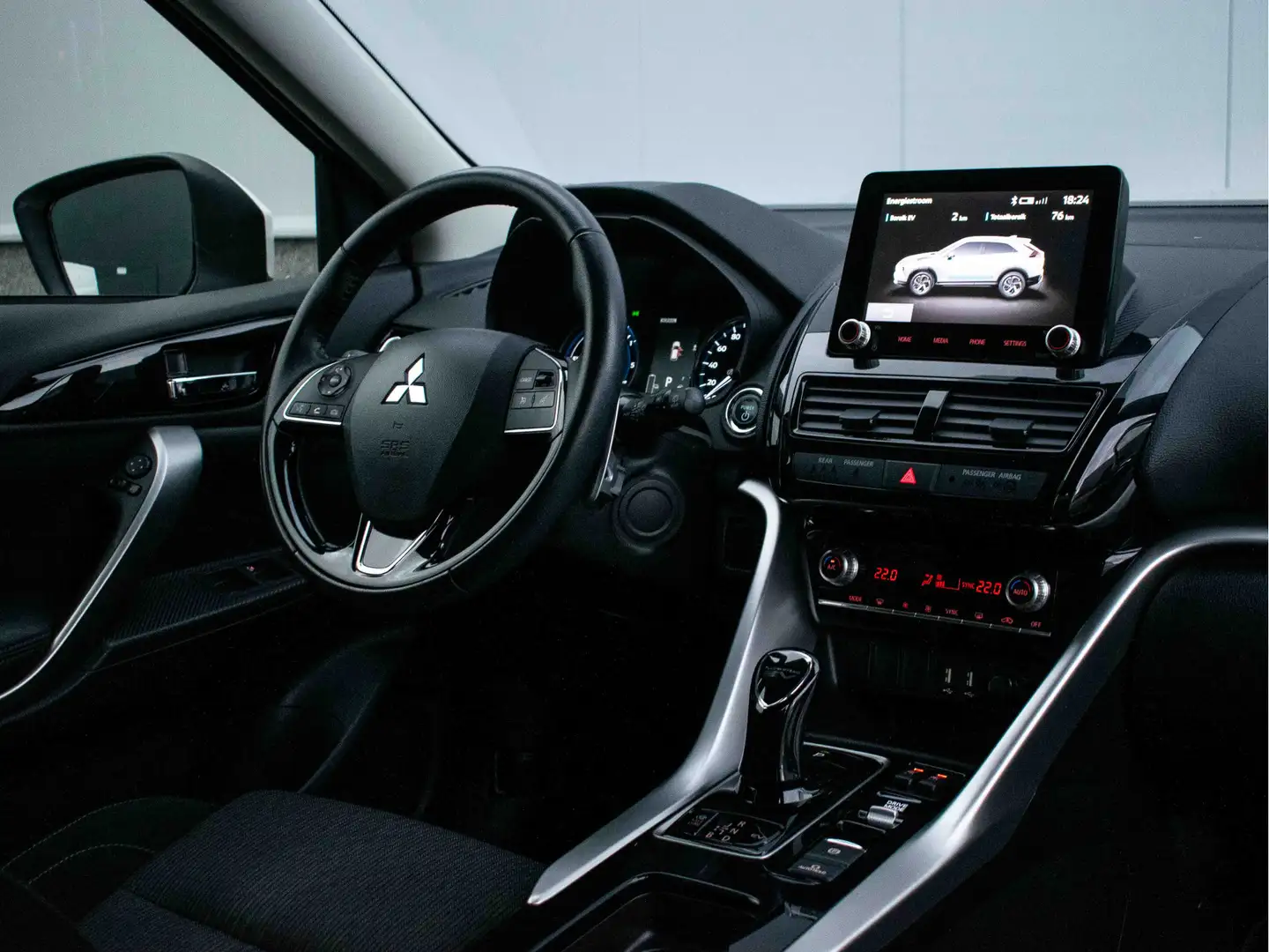 Mitsubishi Eclipse Cross 2.4 PHEV AWD | Trekhaak | Carplay / Android auto | Wit - 2