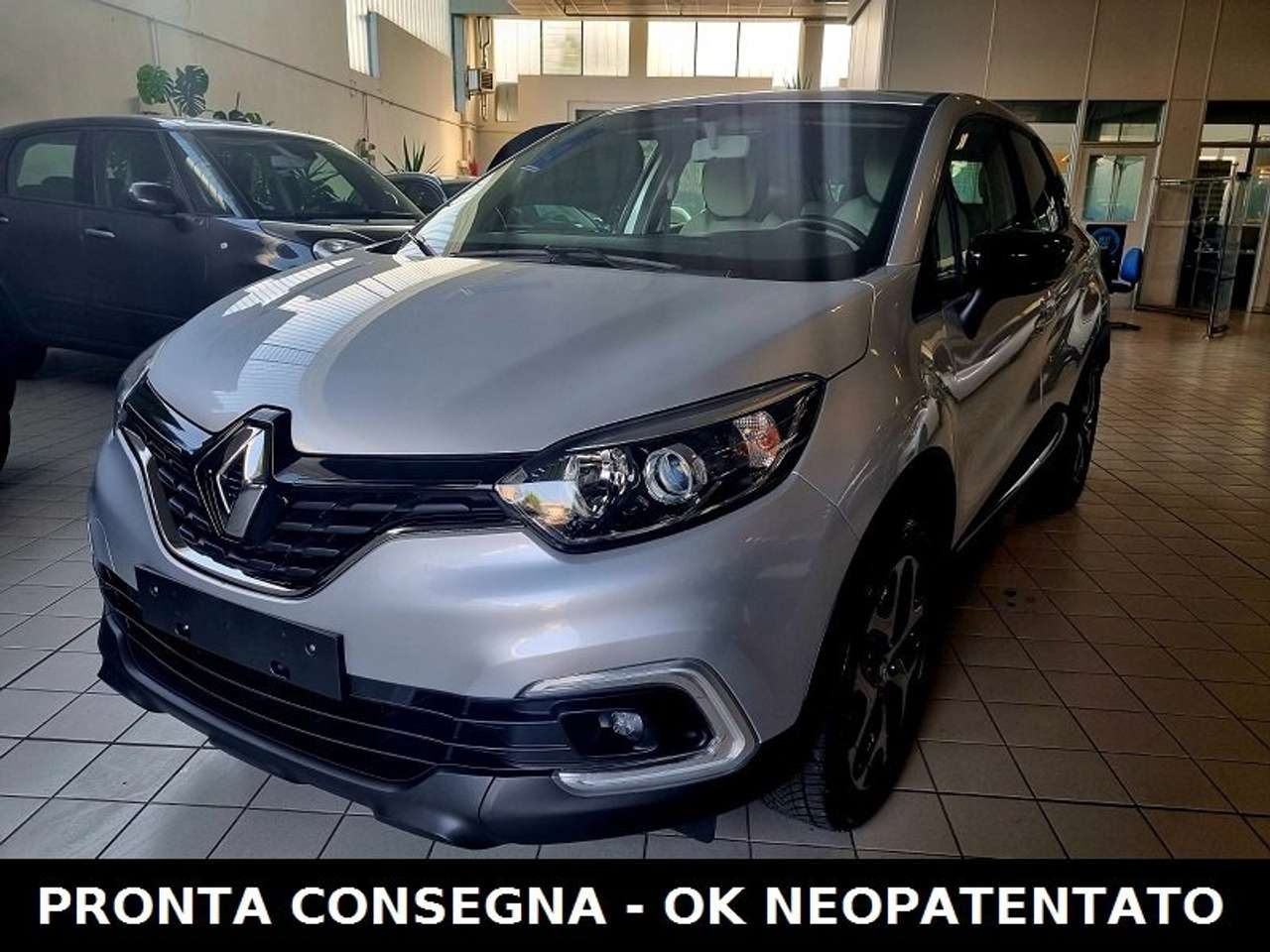 Renault Captur 0.9 tce 90cv OK NEOPATENTATO PRONTA CONSEGNA