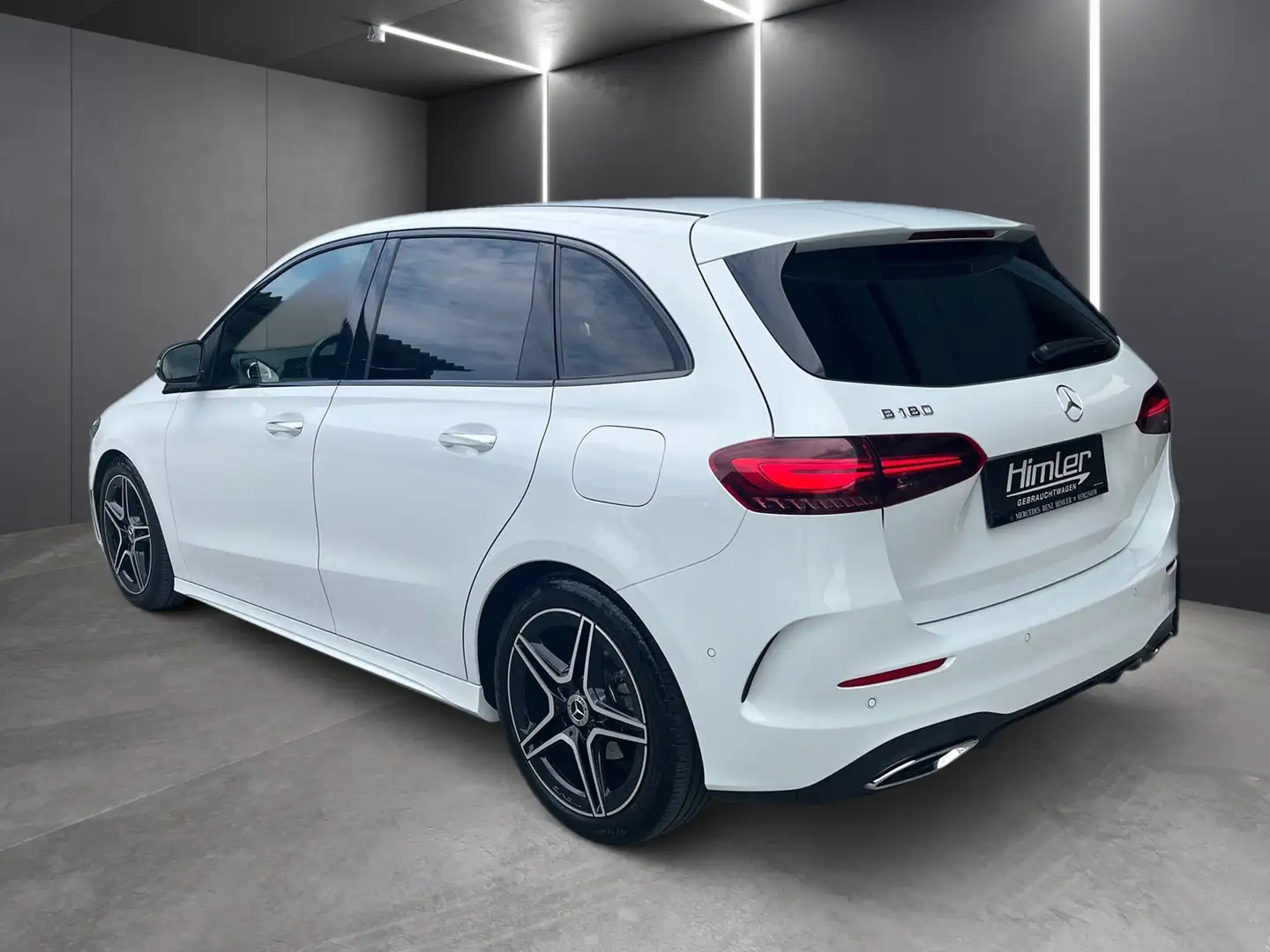 Mercedes-Benz B 180 Aut. AMG Line Weiß - 2