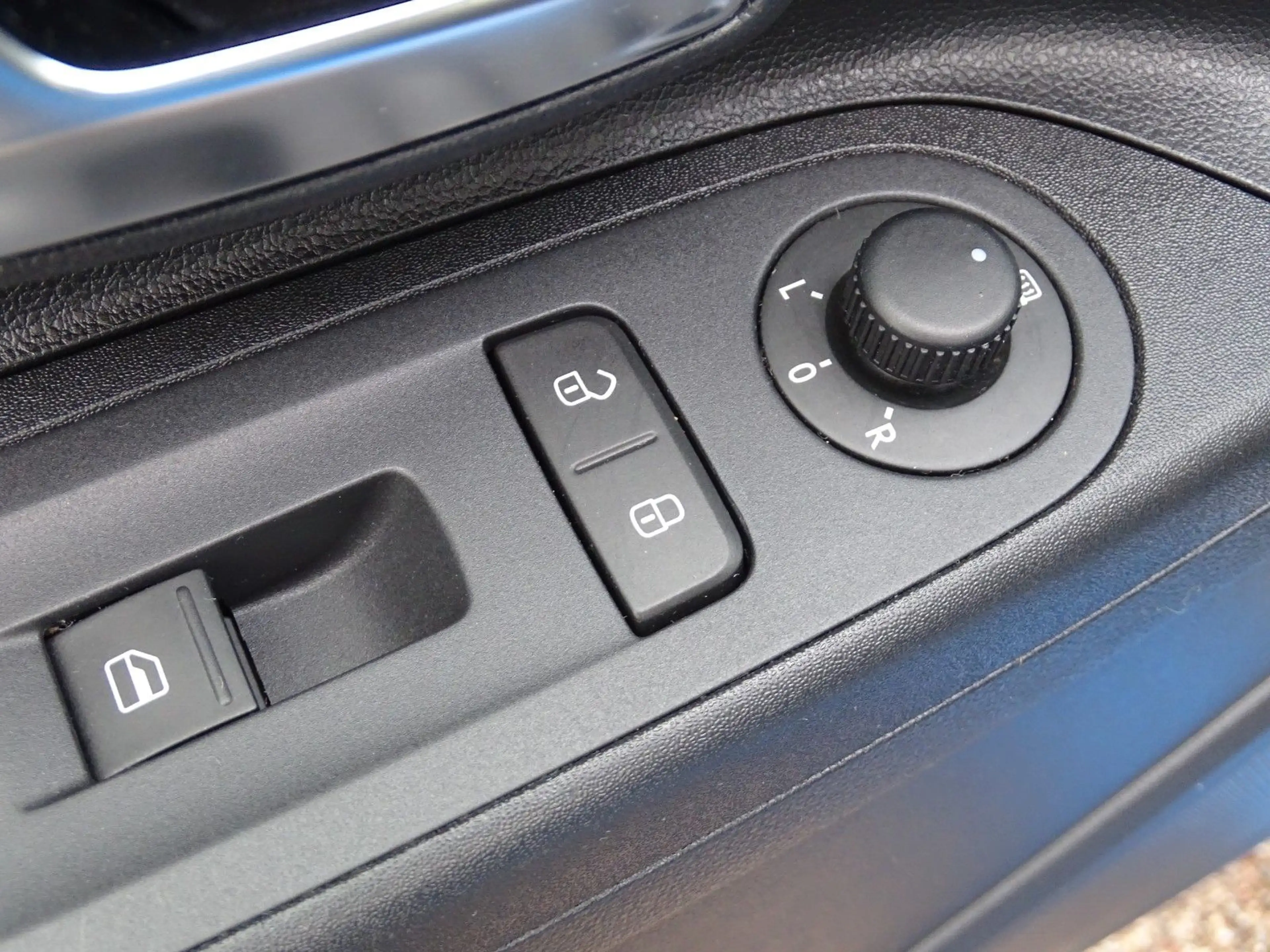 Volkswagen up! cup up! 1.HAND*KLIMA*NAVI*SITZHZG*84Tkm — photo 17