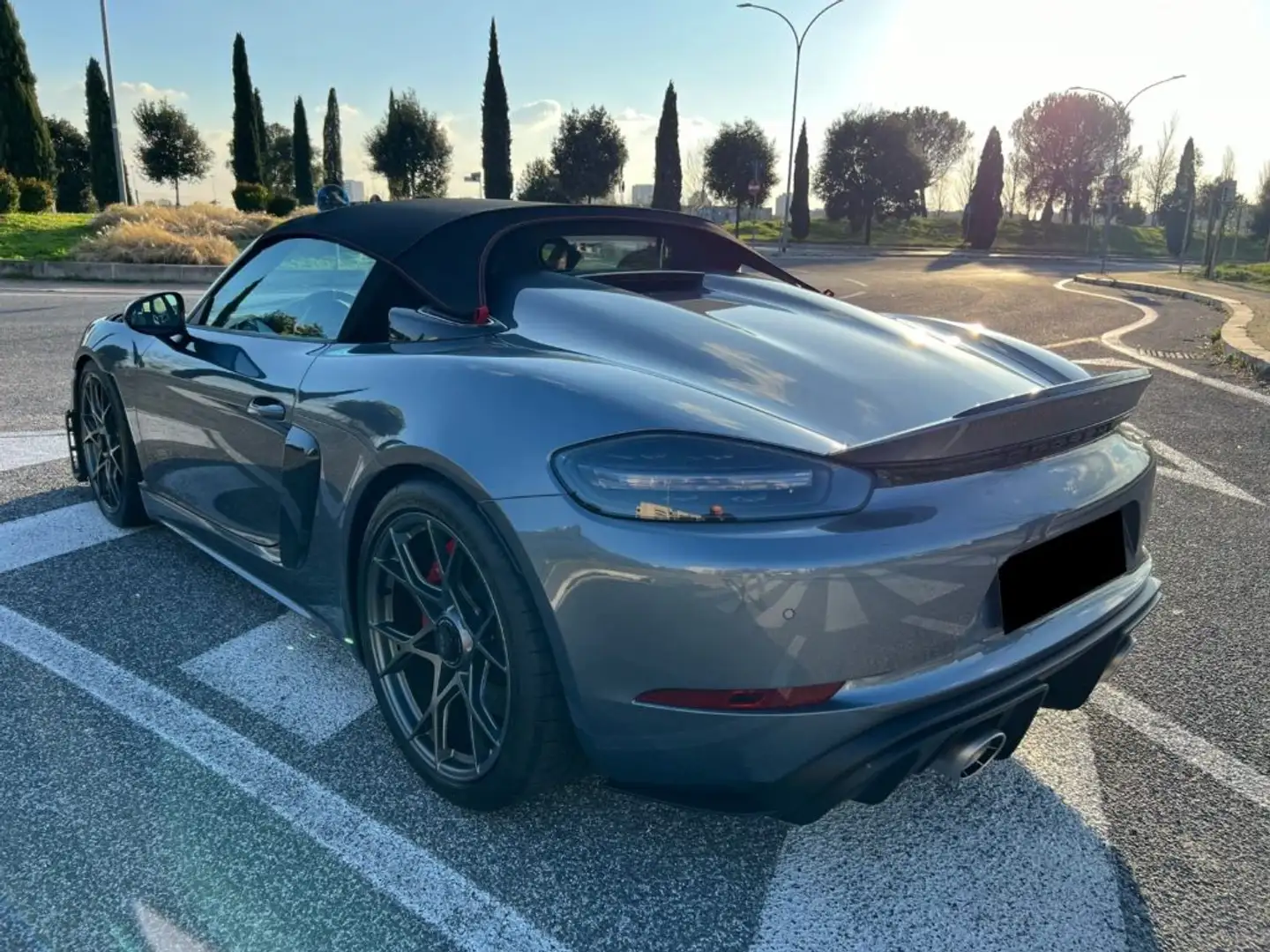 Porsche 718 Spyder RS Weissach 500CV PDK Grigio - 2