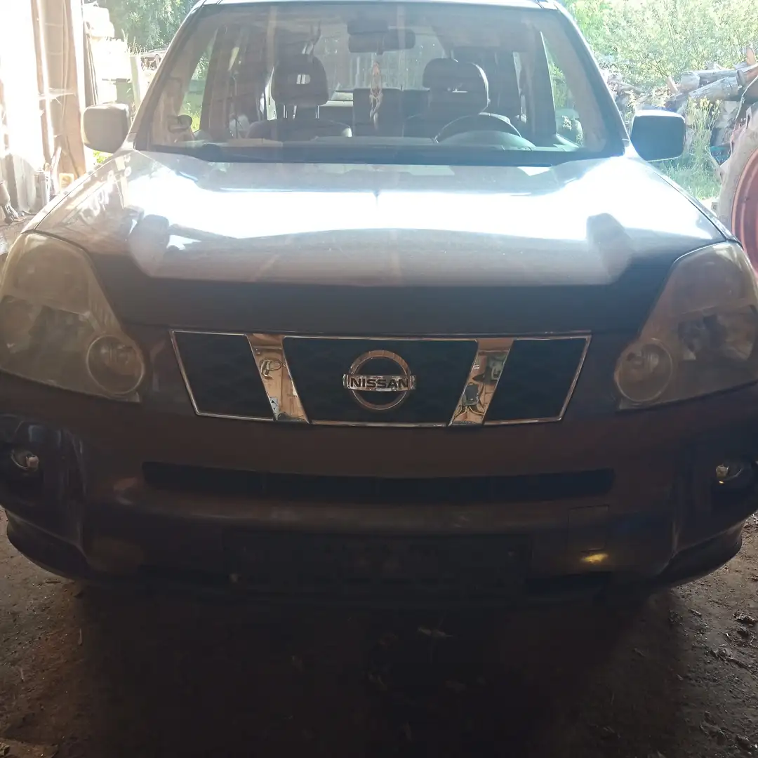 Nissan X-Trail X-Trail 2.0 dci 4x4 DPF AutomatikLE Mauve - 1