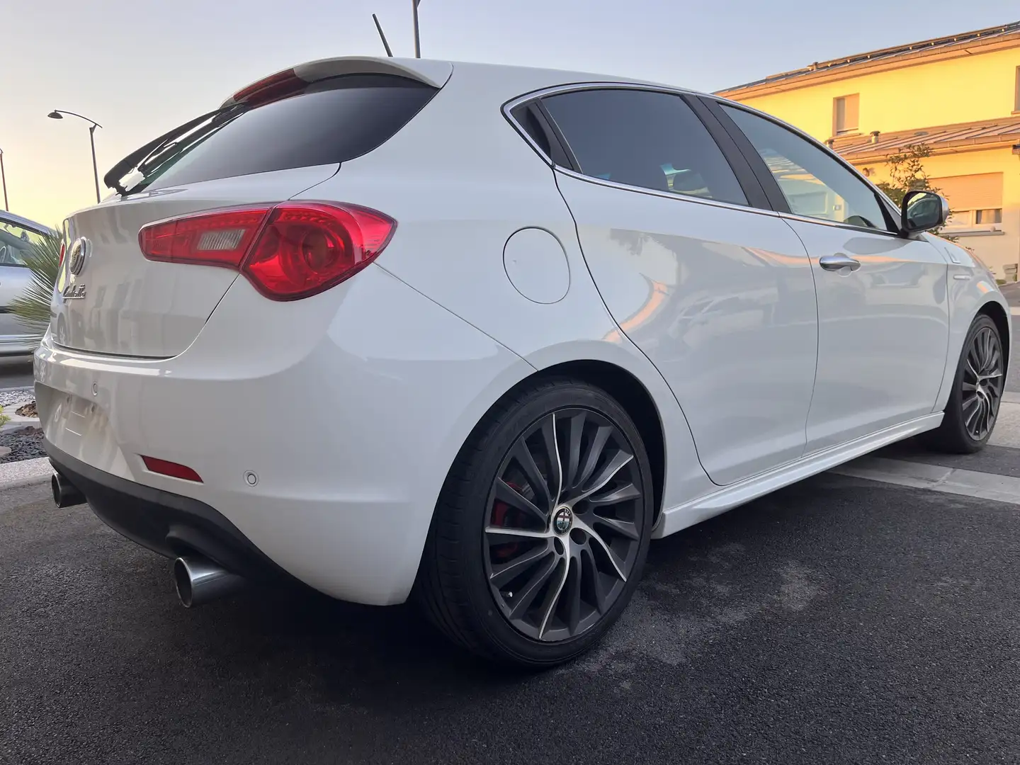 Alfa Romeo Giulietta 1750 TBI 235 ch Quadrifoglio Verde - 1
