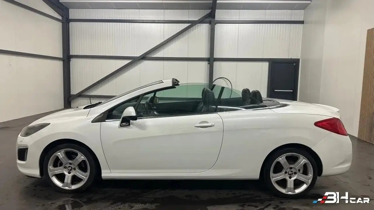 Peugeot 308 308 Coupé-Cabriolet — photo 30