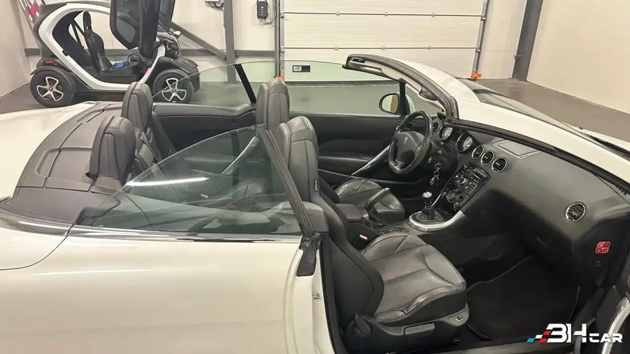 Peugeot 308 308 Coupé-Cabriolet — photo 32