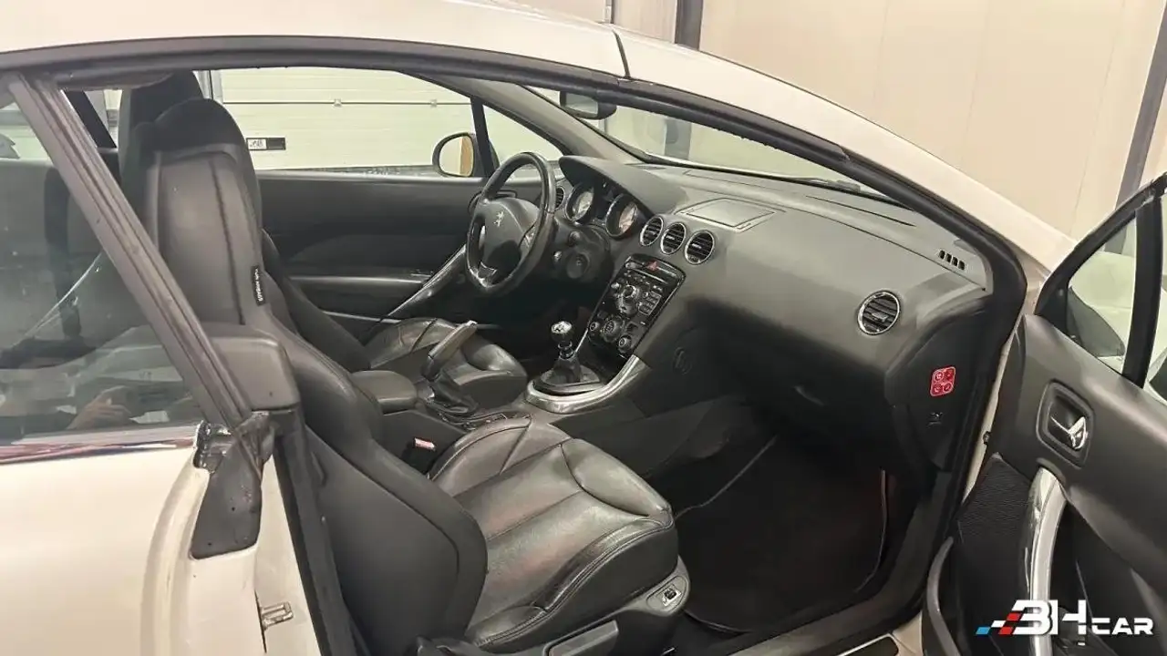 Peugeot 308 308 Coupé-Cabriolet — photo 11