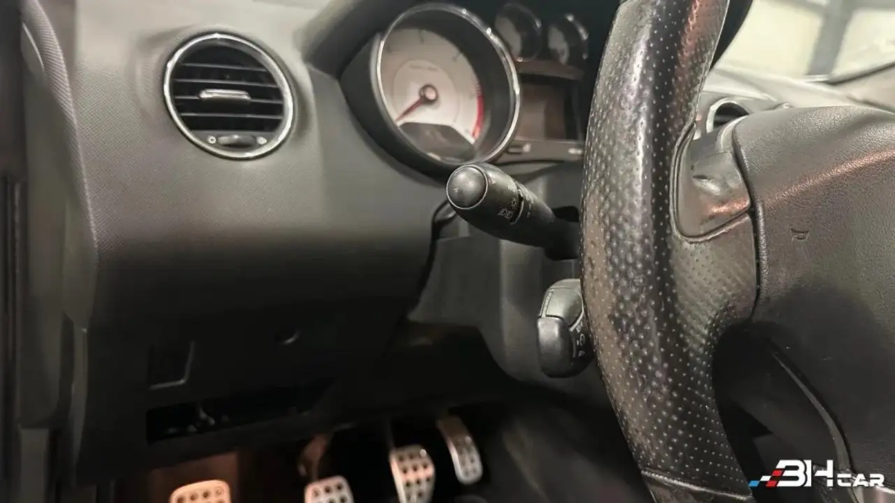 Peugeot 308 308 Coupé-Cabriolet — photo 14