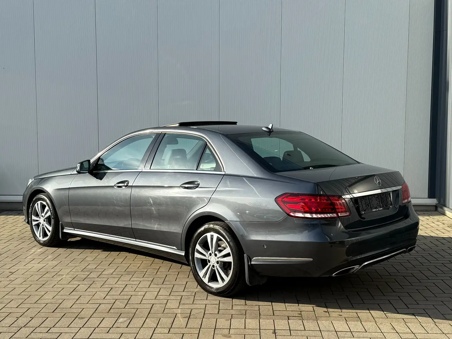 Mercedes-Benz E 200 ✅GARANTIE 7G-TR Avantg Memory 360 Camera OpenDak Gris - 2