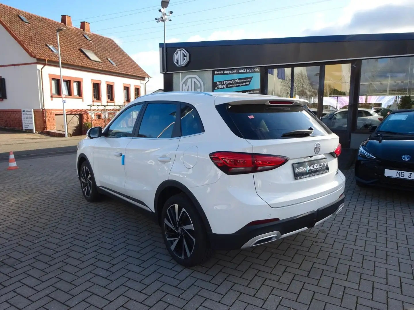 MG ZS 1.5 Hybrid+ Luxury MY25 Blanc - 2