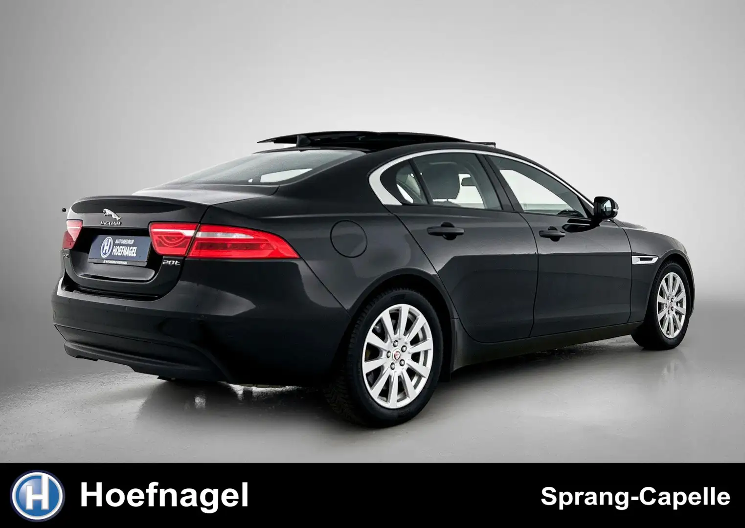Jaguar XE 2.0 Pure | Schuifdak | Stoelverw. | Cruise Control Noir - 2