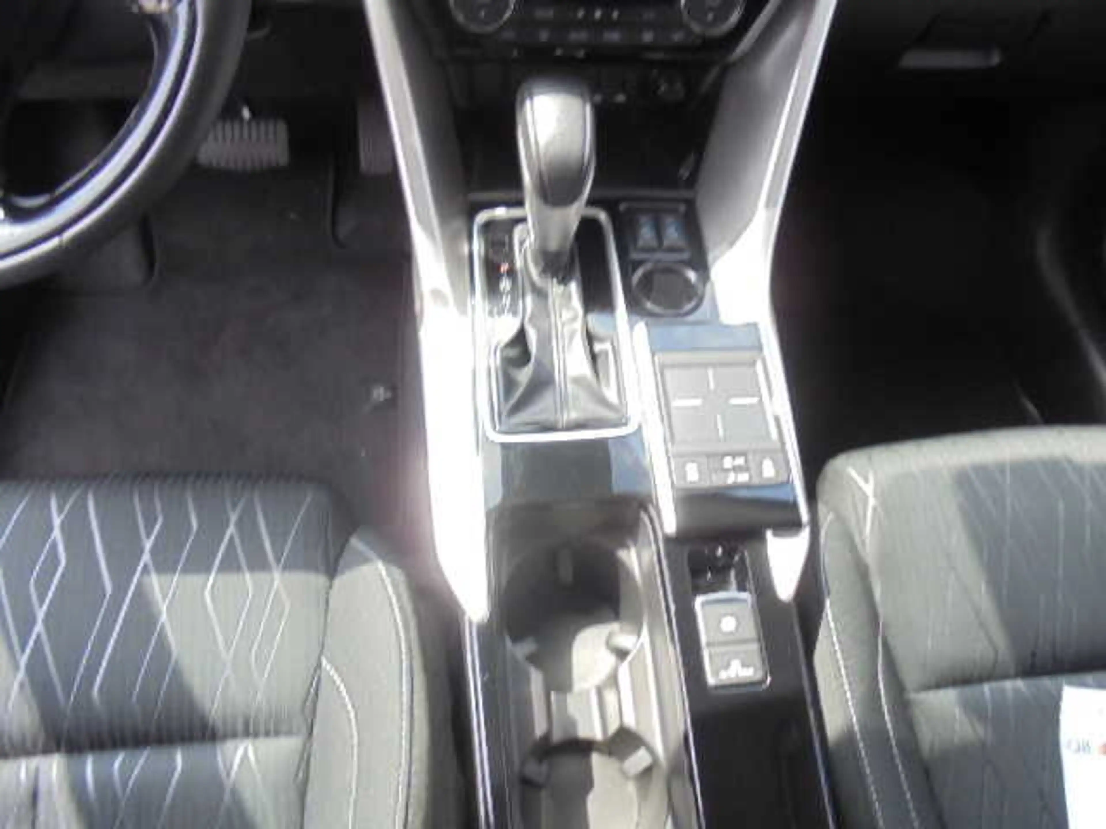 Mitsubishi Eclipse Cross PLUS 1.5 T-MIVEC 2WD CVT — photo 6