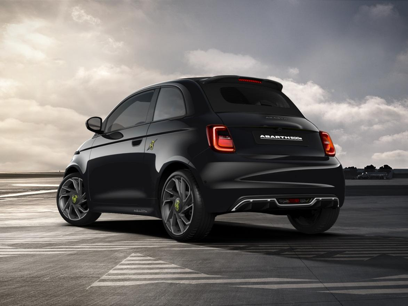 Abarth 500e Cabrio Turismo 42 kWh — photo 3