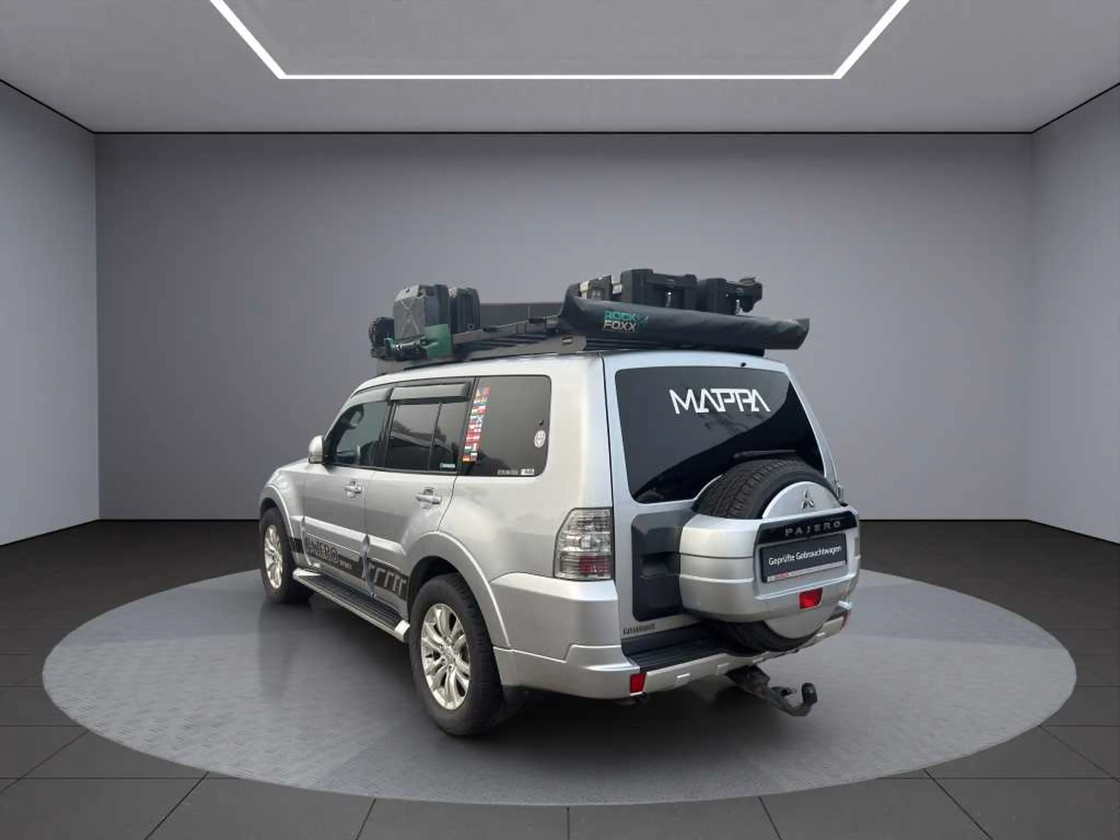 Mitsubishi Pajero 3,2 5T Instyle Leder AHK Scheckheft — photo 4
