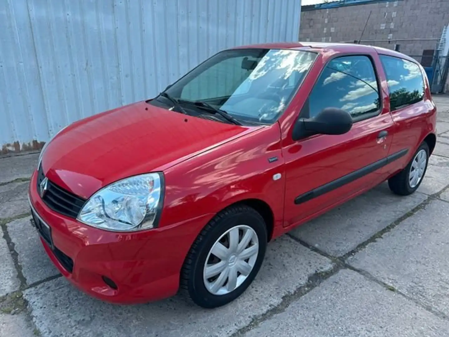 Renault Clio Clio II Campus YAHOO! *ERSTBESITZ*36.000KM* Rot - 1