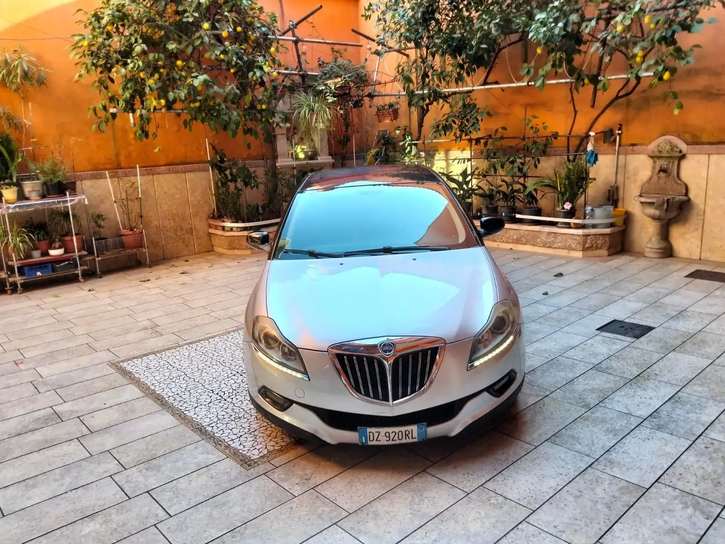 Lancia Delta 1.6 mjt Oro 120cv dpf - 1