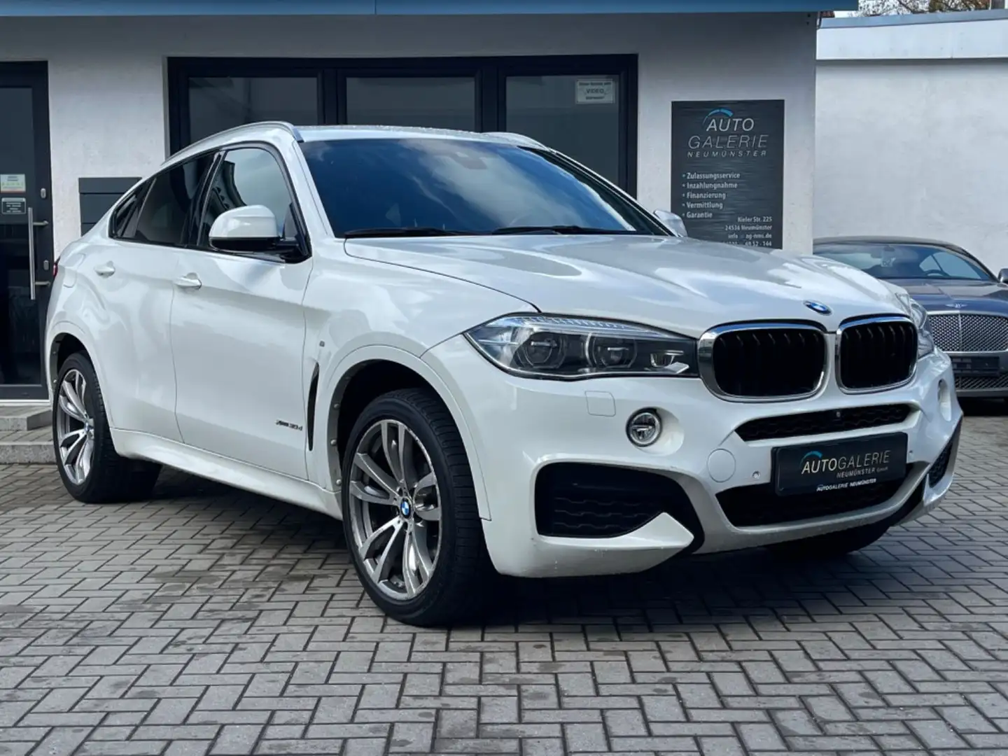 BMW X6 xDrive 30d M-Paket°LED°SoftClose°HuD°S-Dach Weiß - 2