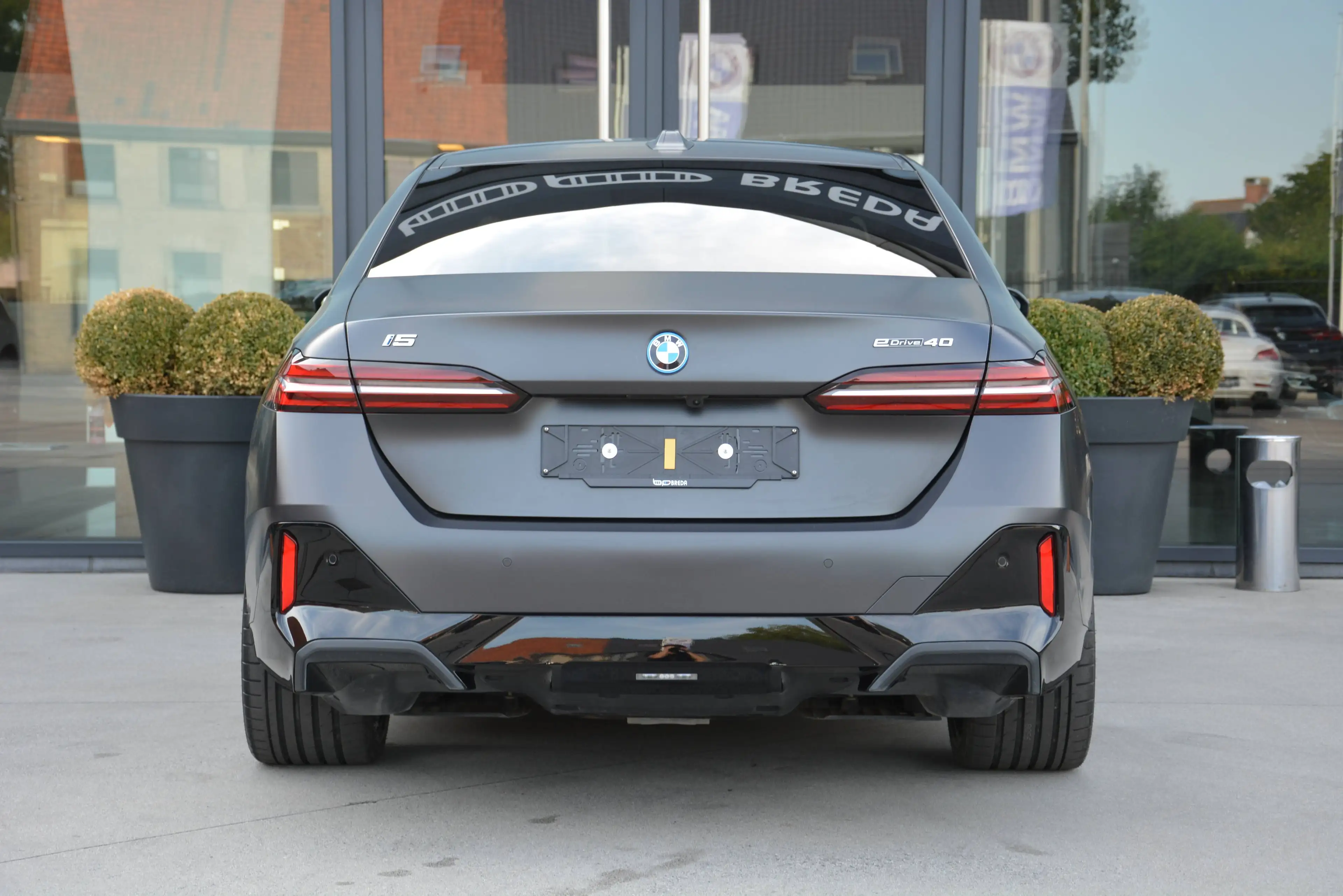 BMW i5 eDrive40 M Sport Pro/Frozen Deep Grey/HUD/ACC/360°cam — photo 6