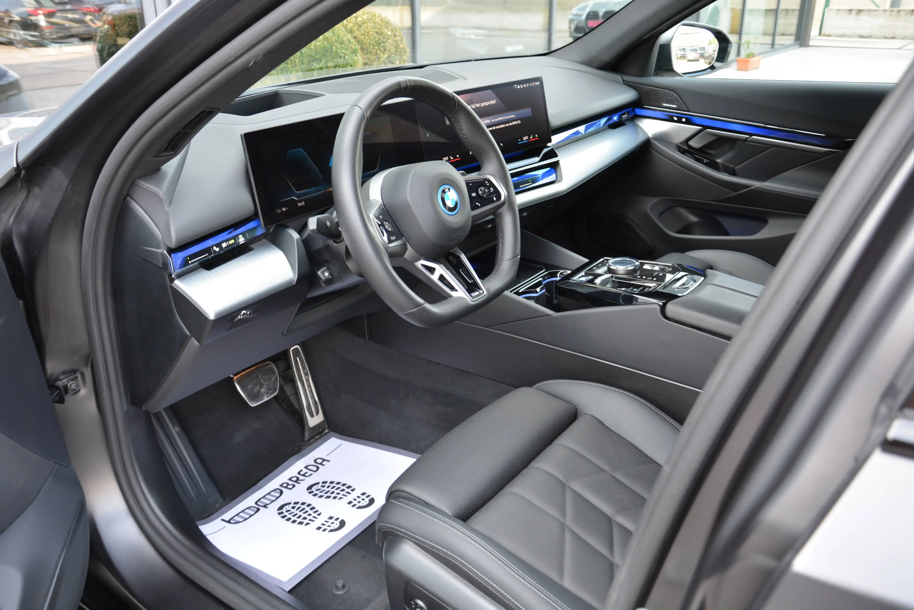 BMW i5 eDrive40 M Sport Pro/Frozen Deep Grey/HUD/ACC/360°cam — photo 9