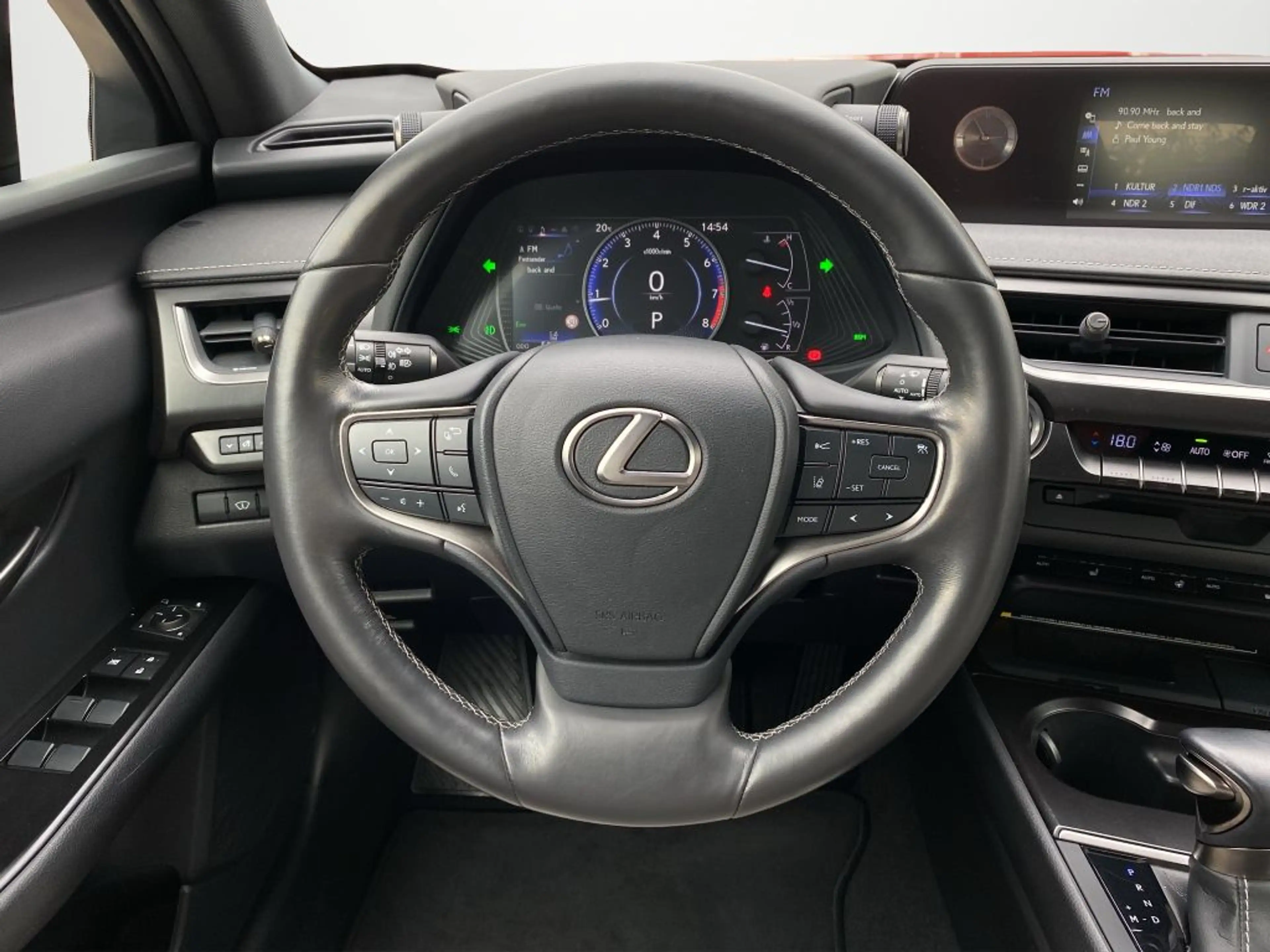 Lexus UX 200 Executive Line — photo 10