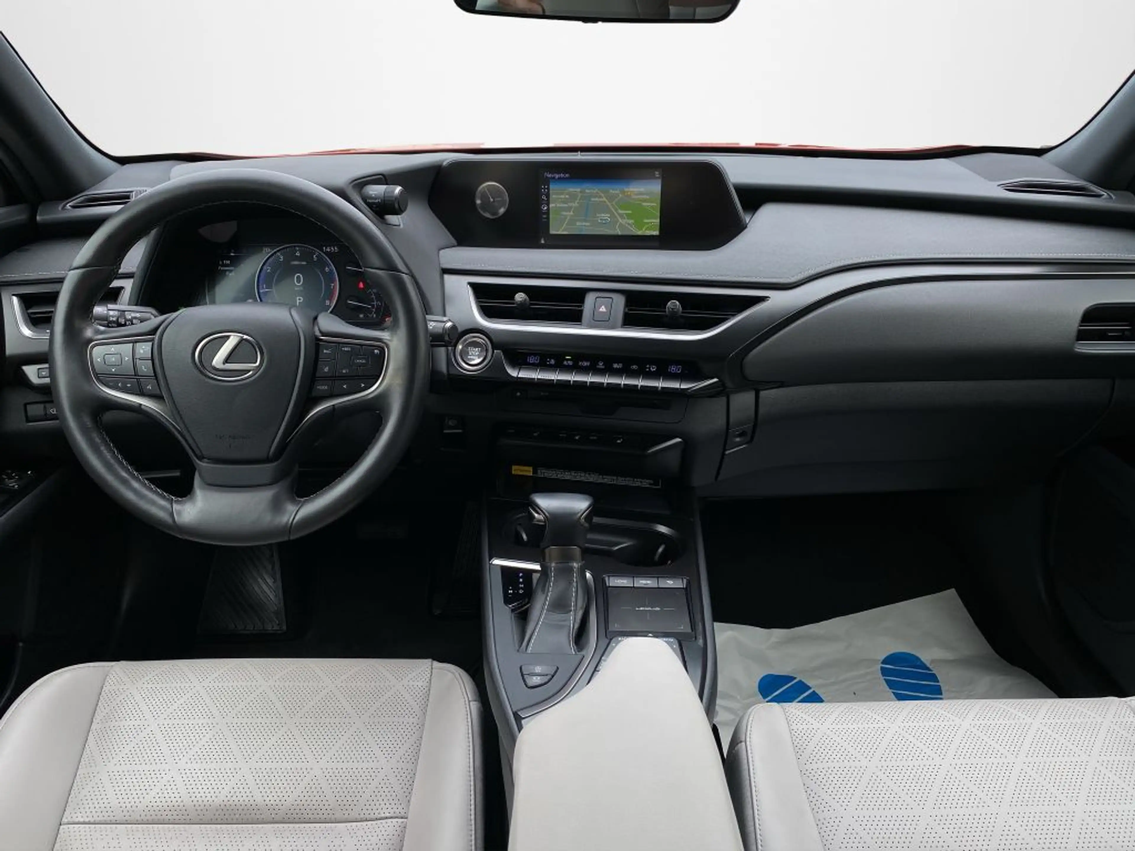 Lexus UX 200 Executive Line — photo 13