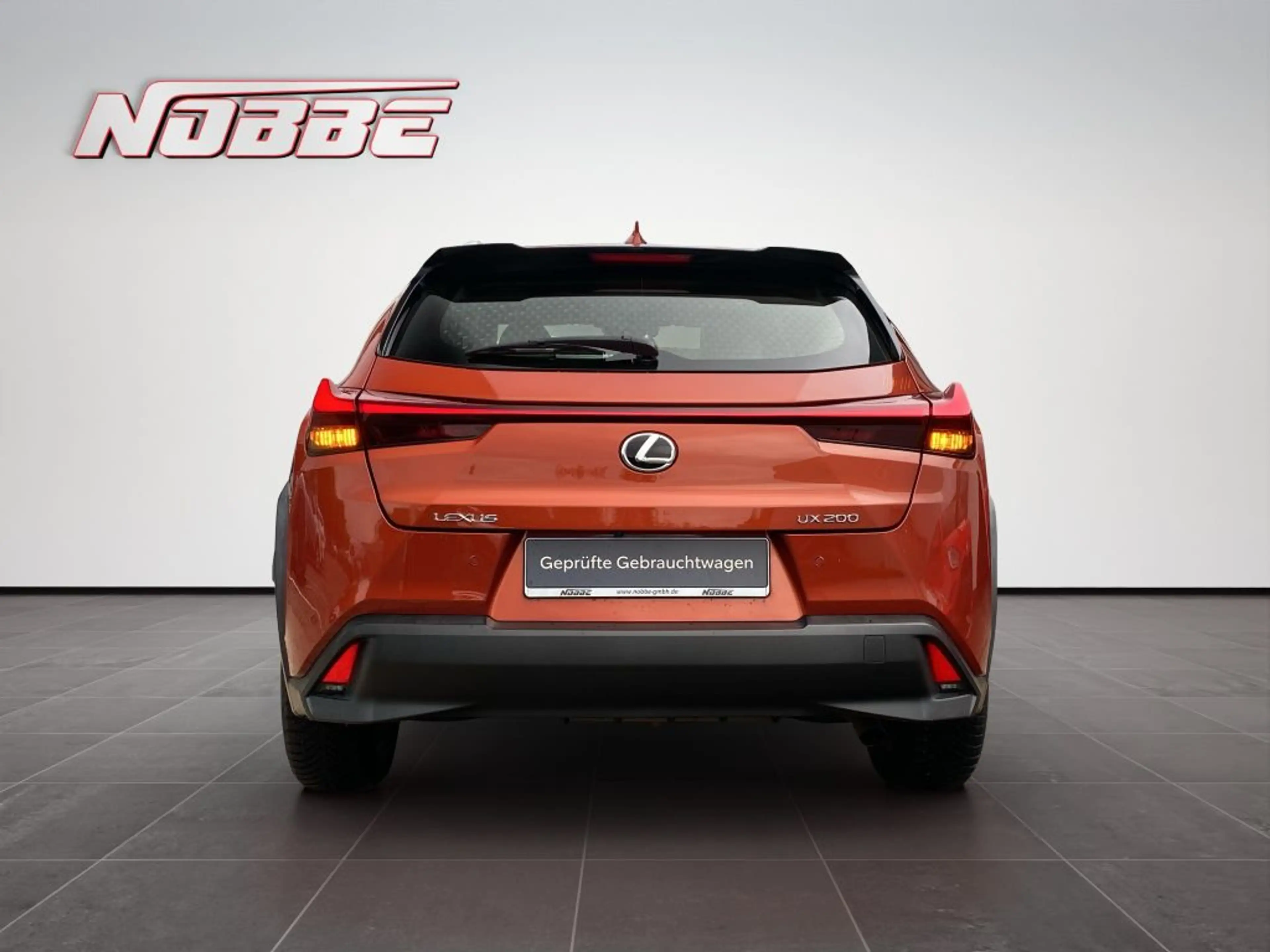 Lexus UX 200 Executive Line — photo 4
