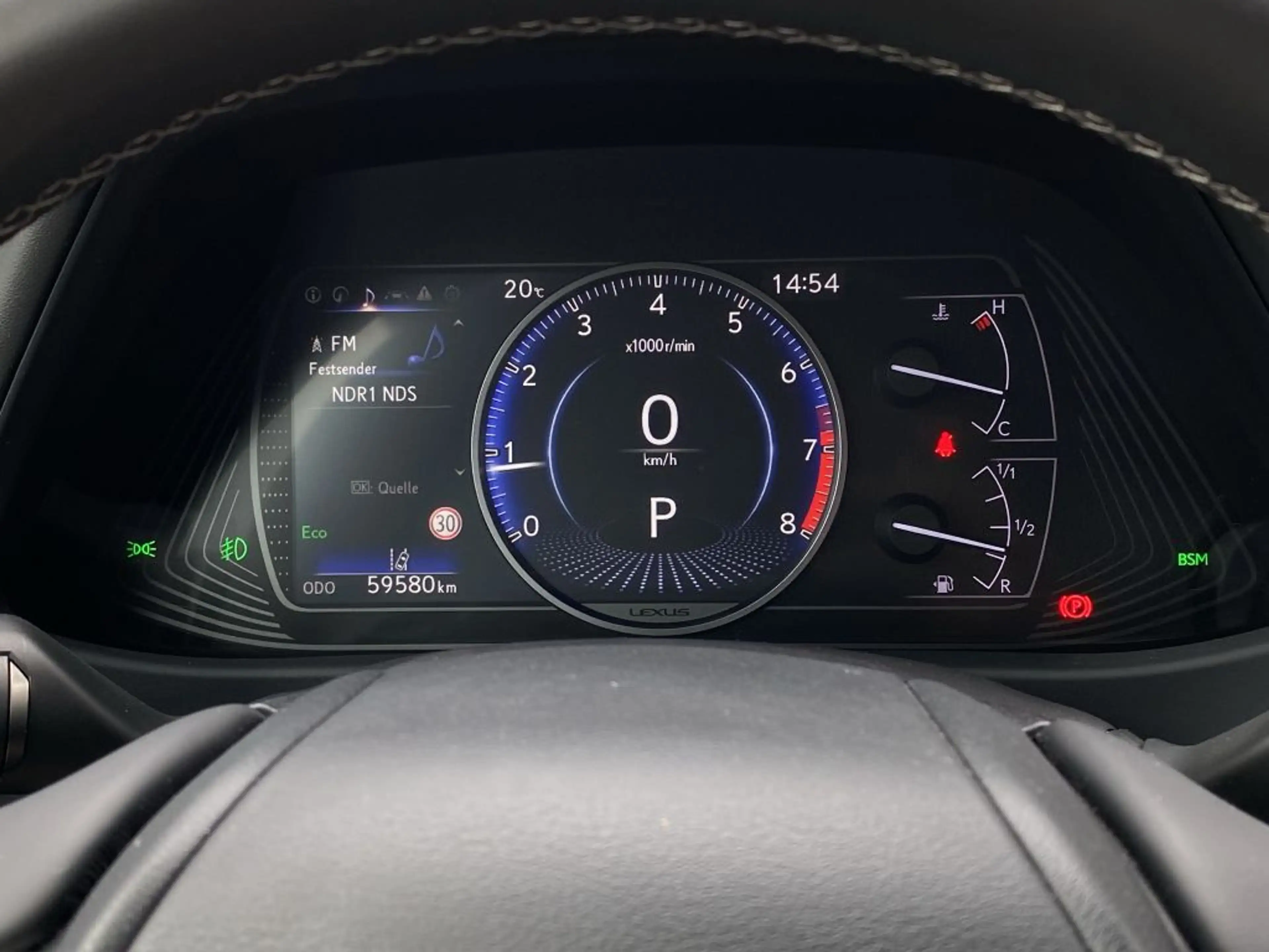 Lexus UX 200 Executive Line — photo 11