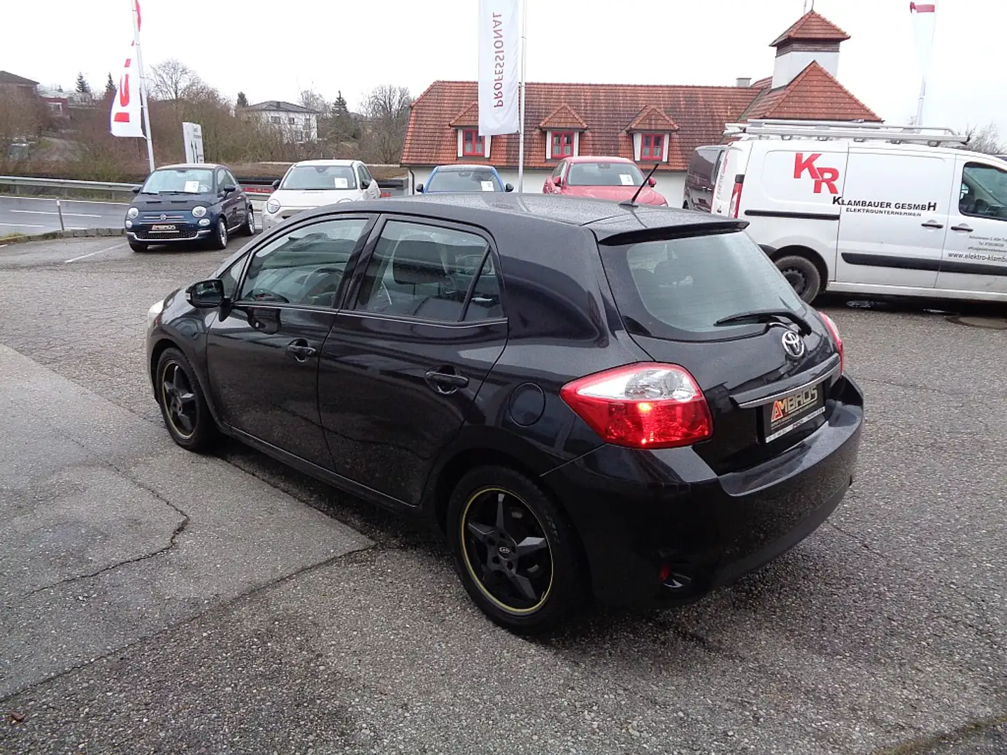 Toyota Auris 1,4 D-4D 90 DPF High Eco Negro - 2