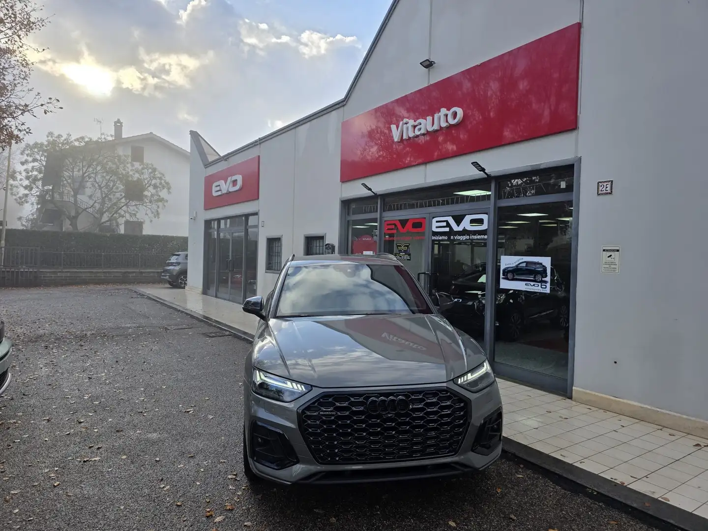 Audi Q5 Q5 Sportback 40 tdi mhev Identity Black quattro Grau - 1