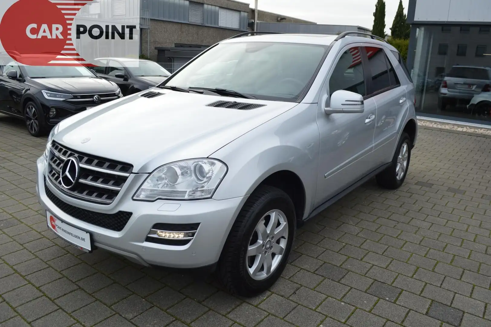Mercedes-Benz ML 350 CDI 4Matic *Navi*AHK*Leder*Bi-Xenon* Silber - 2