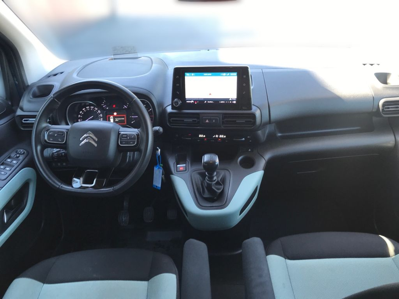 Citroen Berlingo XL PureTech 110 SHINE — photo 10