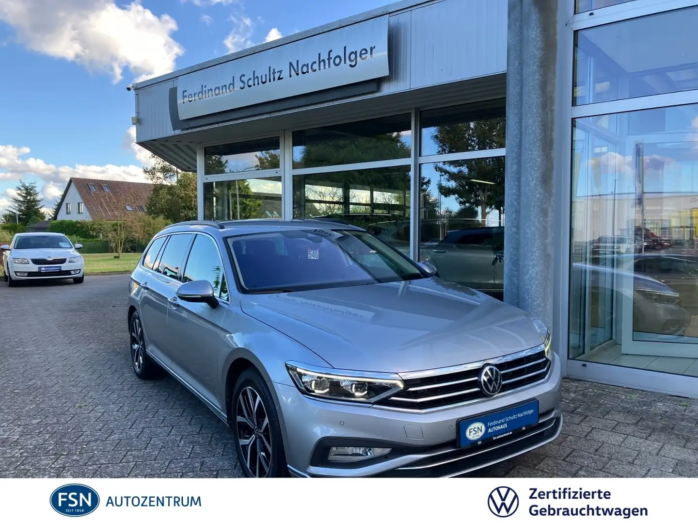 Volkswagen Passat Variant 2.0 TDI Business DSG AREA IQ NAVI ACC HARMAN Silber - 1