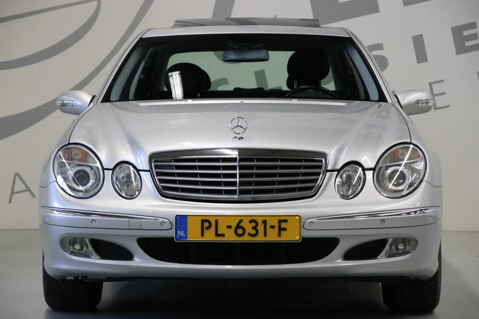 Mercedes-Benz E 240 Avantgarde/ Schuifdak/ Stoelverwarming/ Lederen be Grey - 2