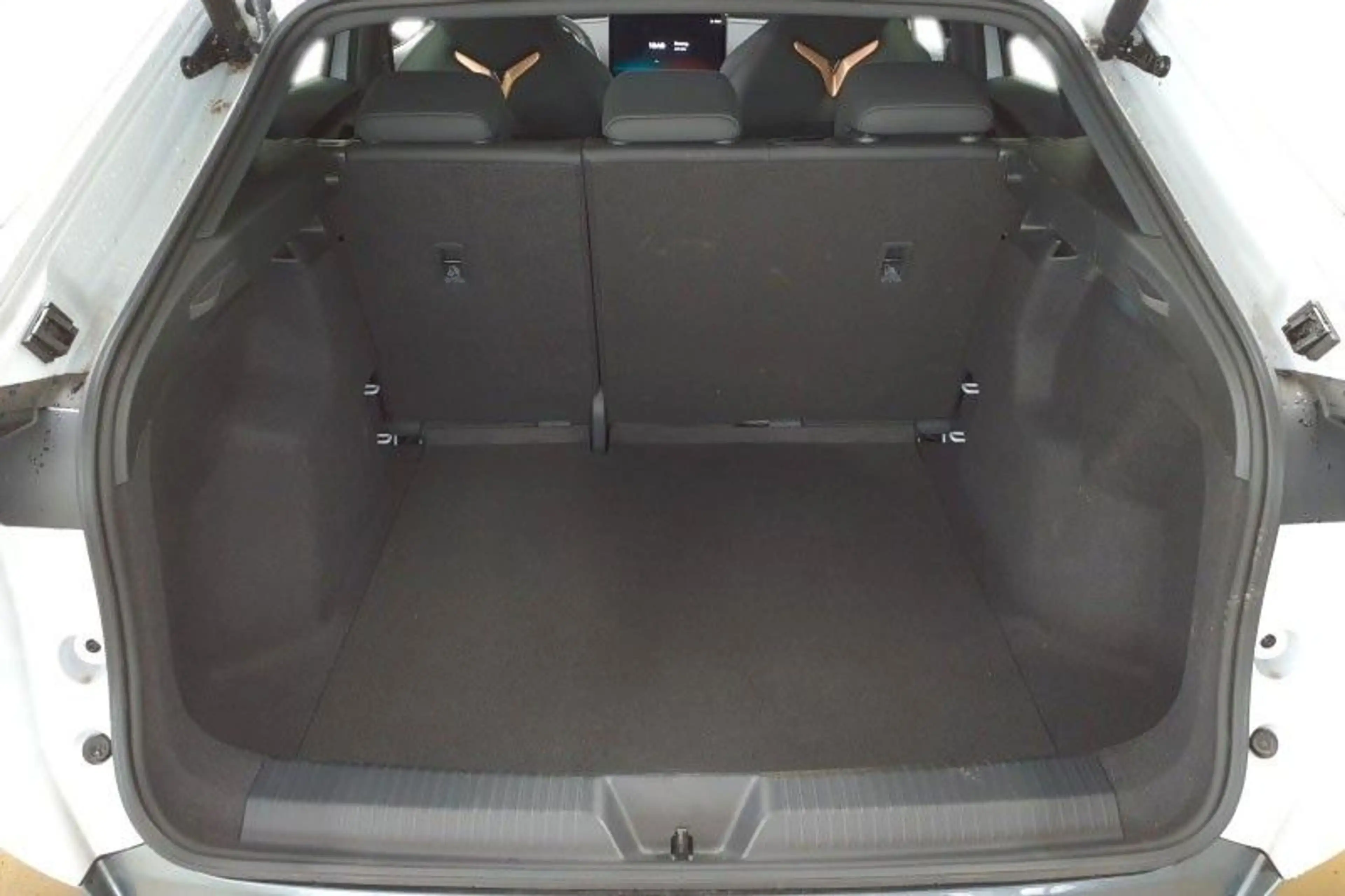 CUPRA Tavascan 210 kW Endurance — photo 13