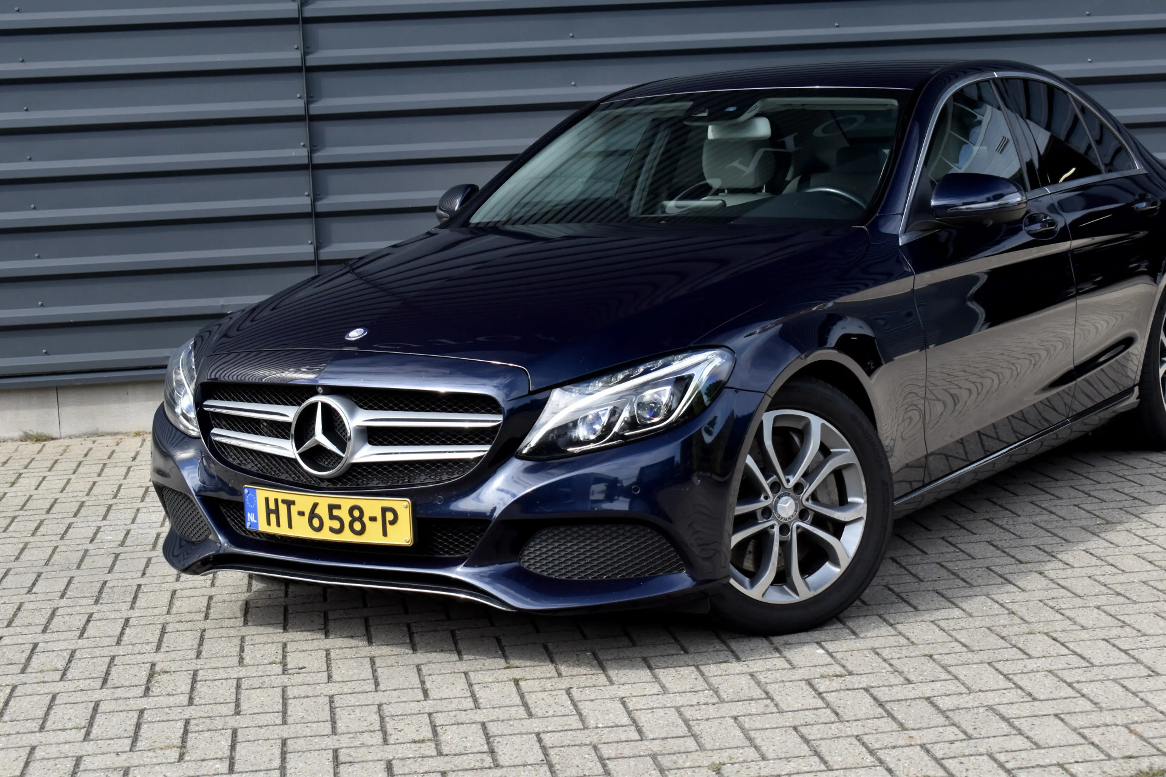 Mercedes-Benz C 350 e | Luchtvering | Trekhaak | 360 Camera | Memory S — photo 29