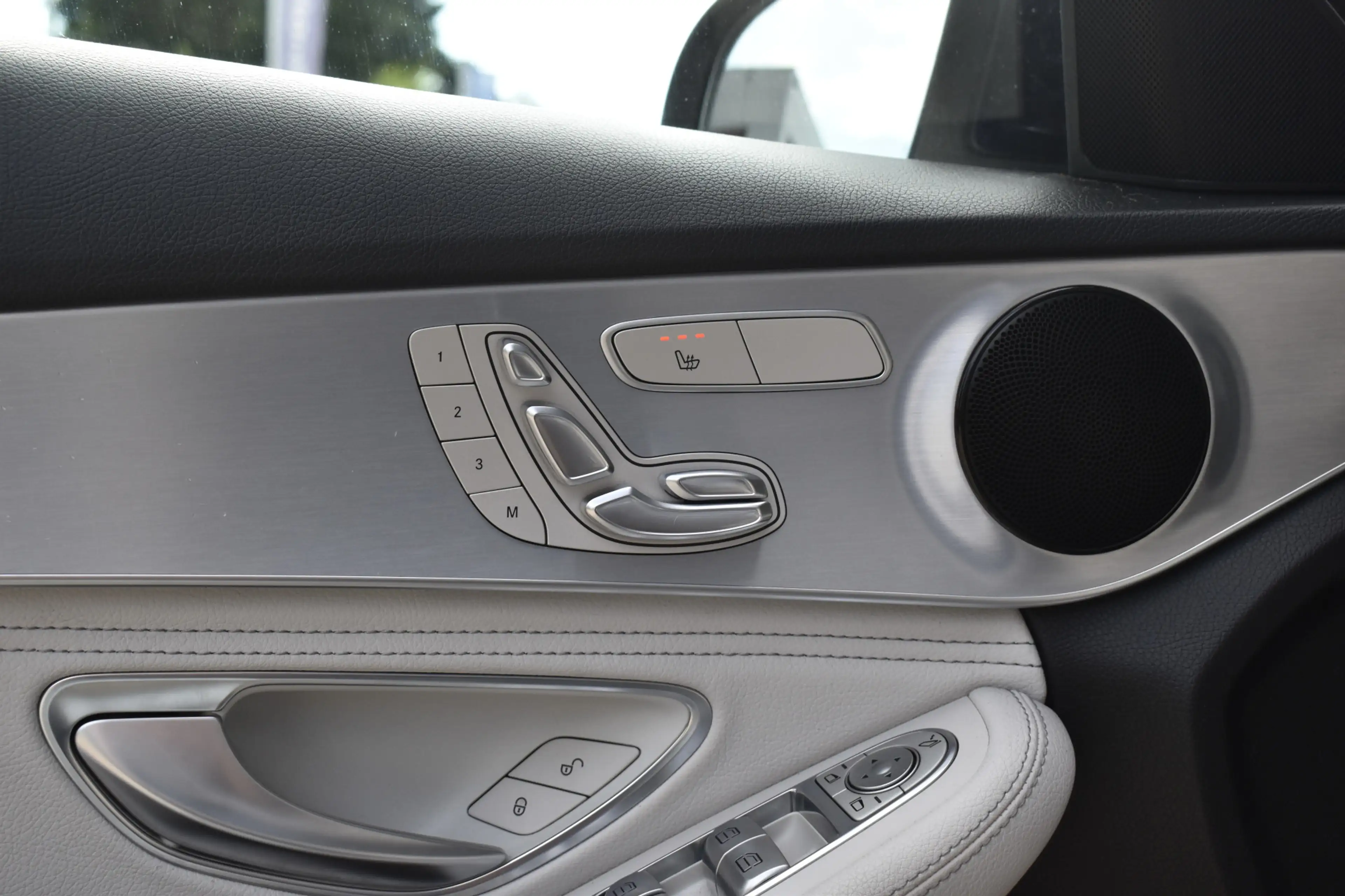 Mercedes-Benz C 350 e | Luchtvering | Trekhaak | 360 Camera | Memory S — photo 7