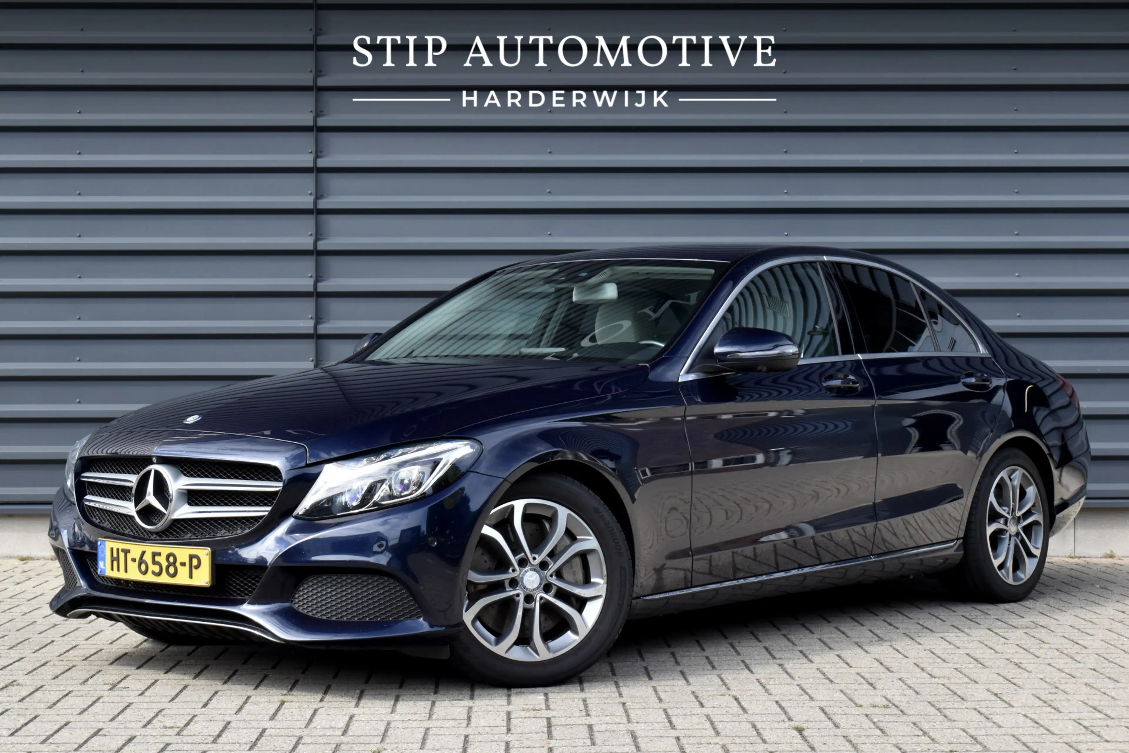 Mercedes-Benz C 350 e | Luchtvering | Trekhaak | 360 Camera | Memory S