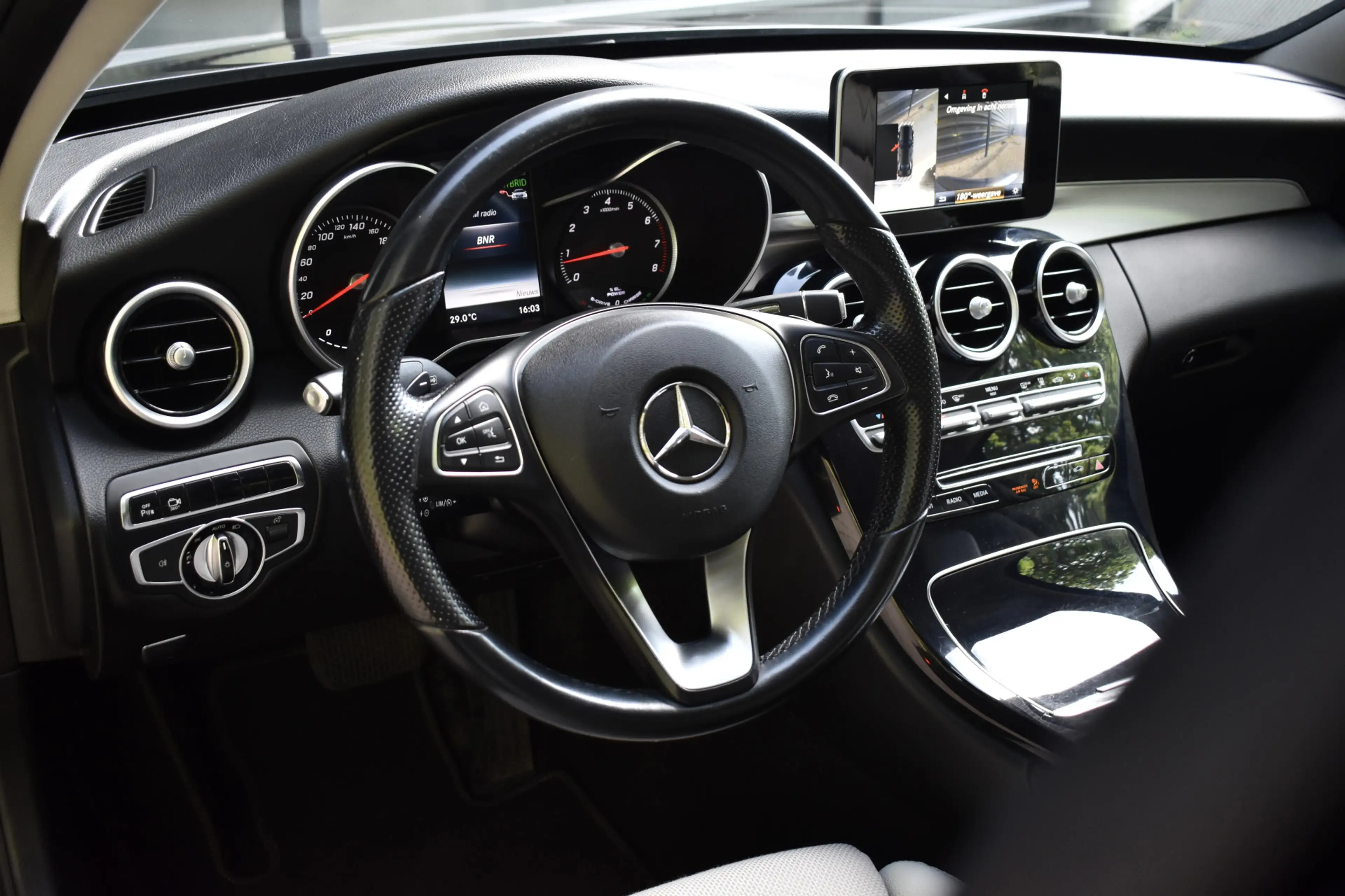Mercedes-Benz C 350 e | Luchtvering | Trekhaak | 360 Camera | Memory S — photo 17