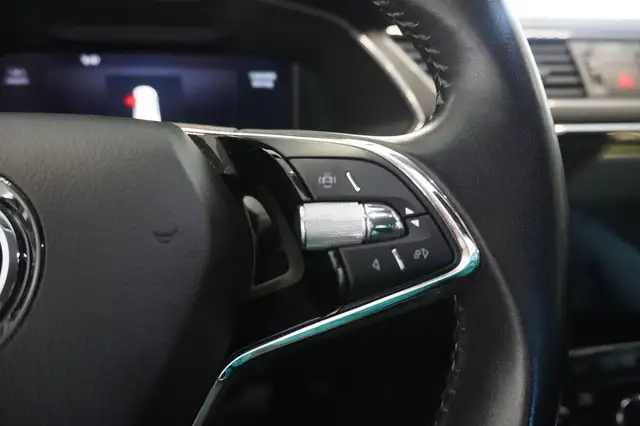 Skoda Superb view 13