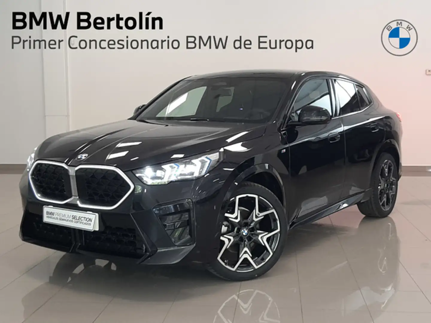BMW X2 sDrive 18dA Schwarz - 1