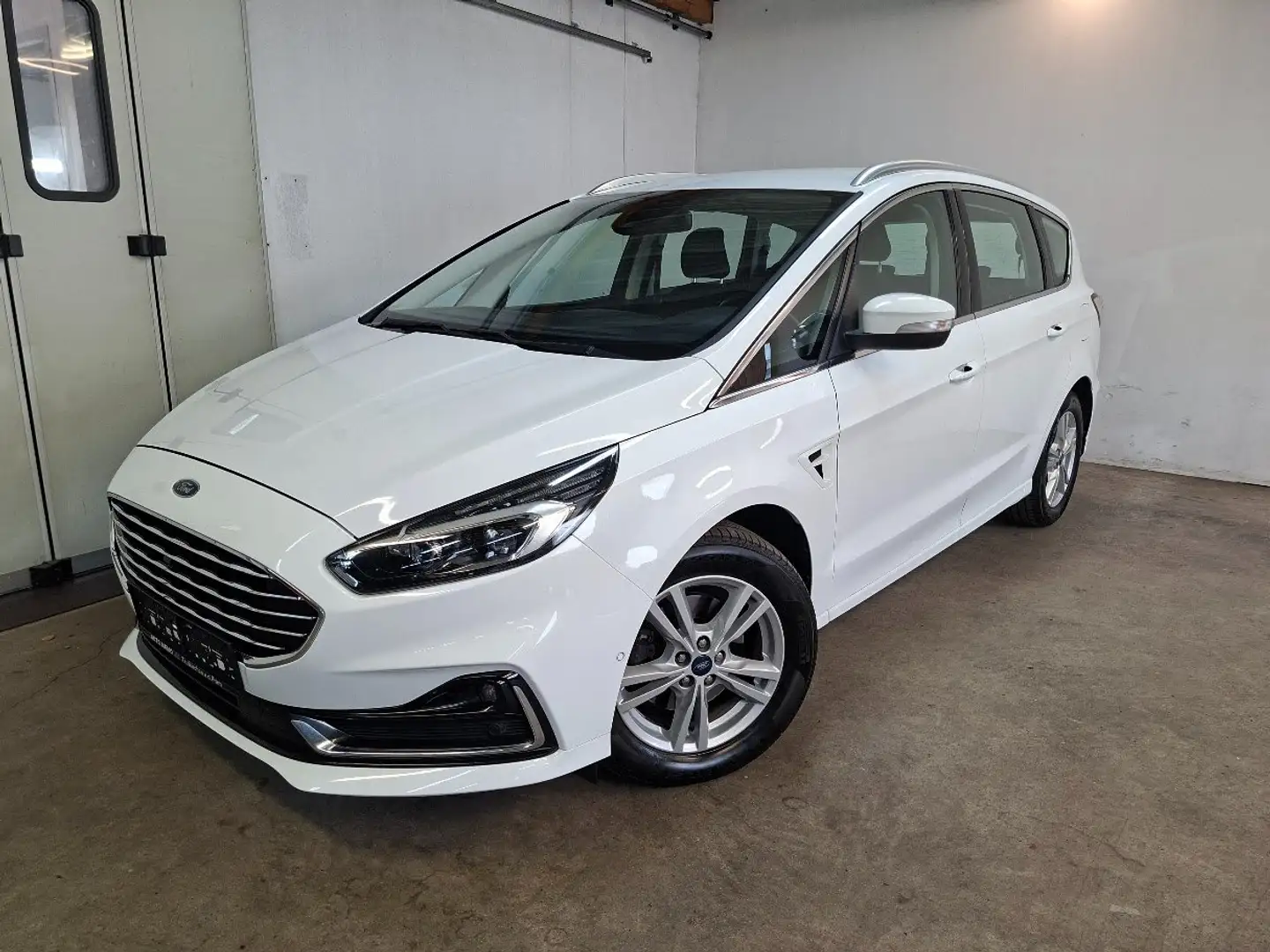Ford S-Max 2.0 EcoBlue Titanium Aut. AHK, ACC, LED, W-Paket Weiß - 1