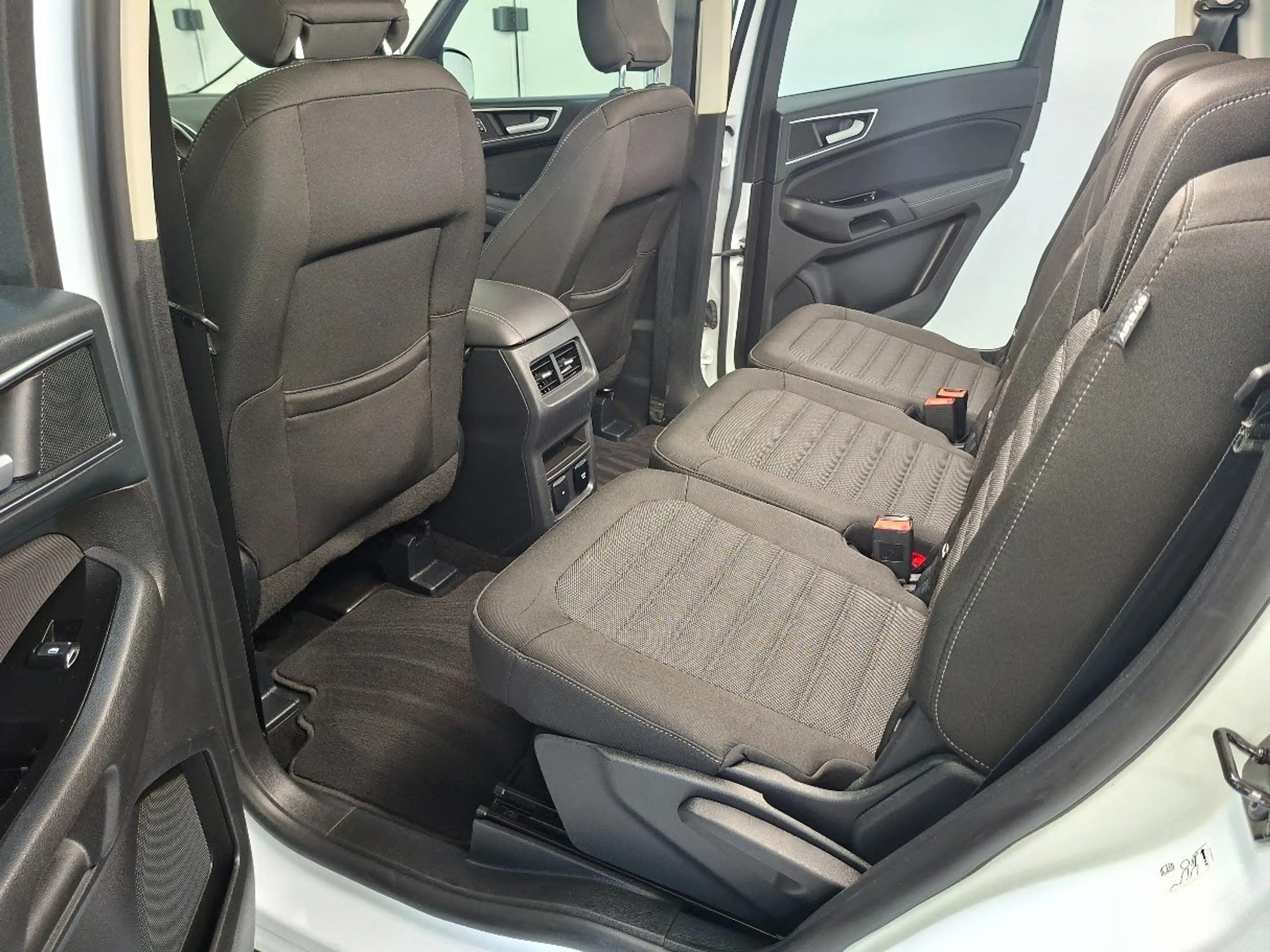 Ford S-Max 2.0 EcoBlue Titanium Aut. AHK, ACC, LED, W-Paket — photo 10