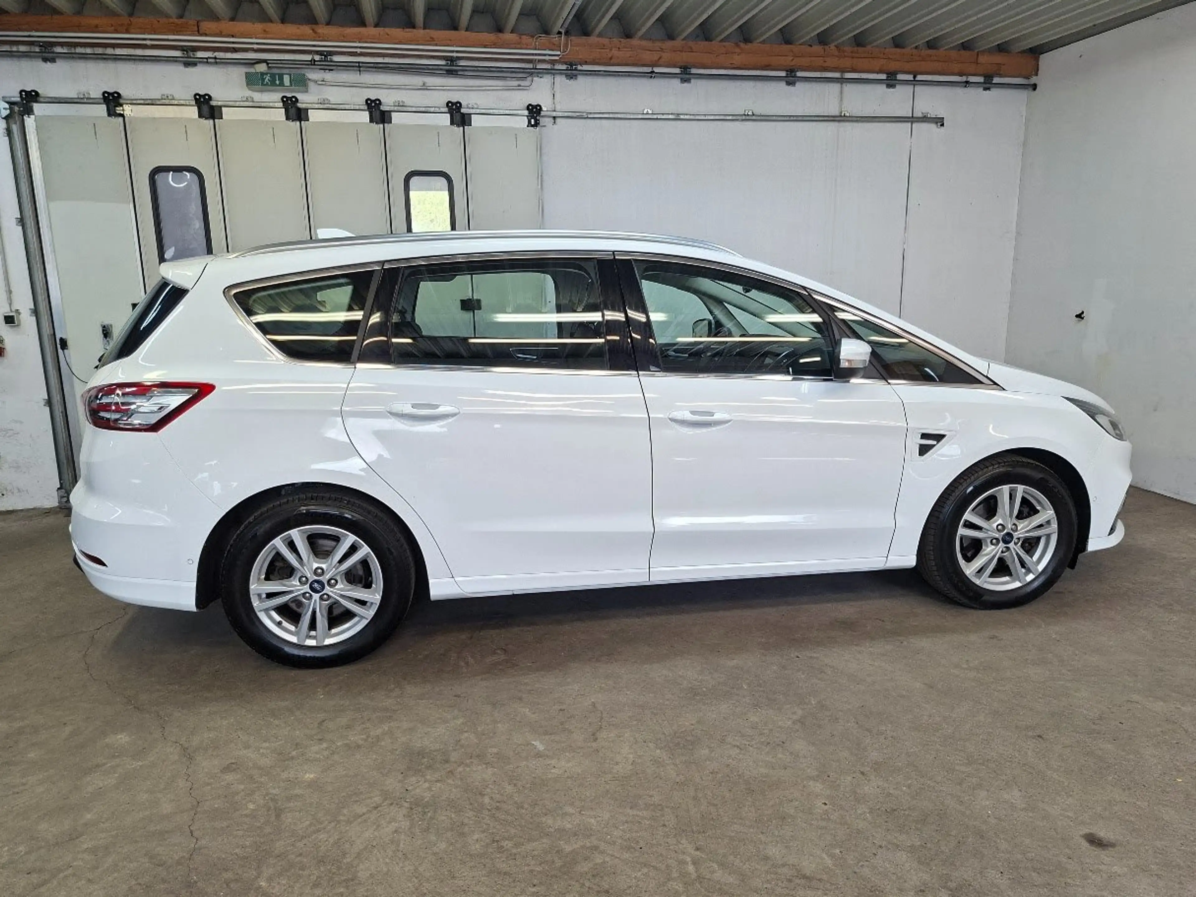 Ford S-Max 2.0 EcoBlue Titanium Aut. AHK, ACC, LED, W-Paket — photo 5