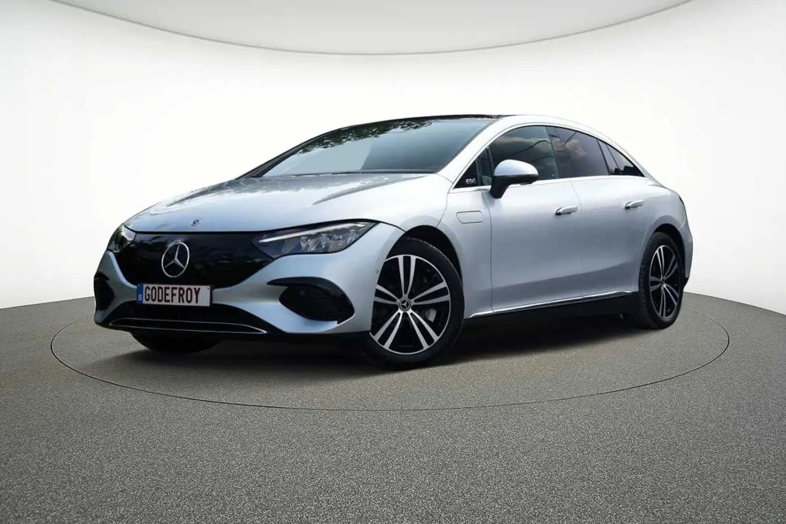 Mercedes-Benz EQE 300 Argent - 1