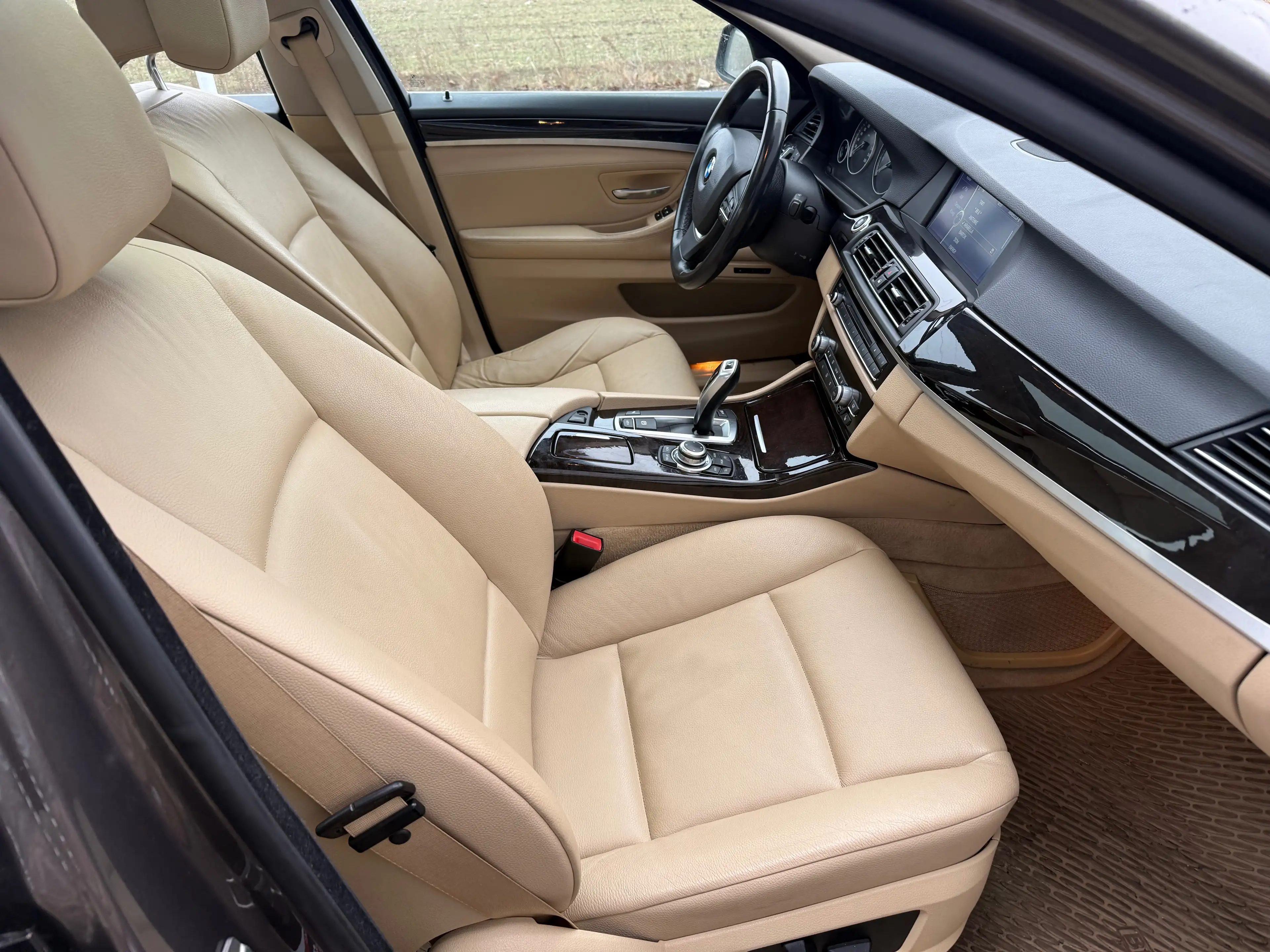 BMW 523 i Aut. ID:10 — photo 9