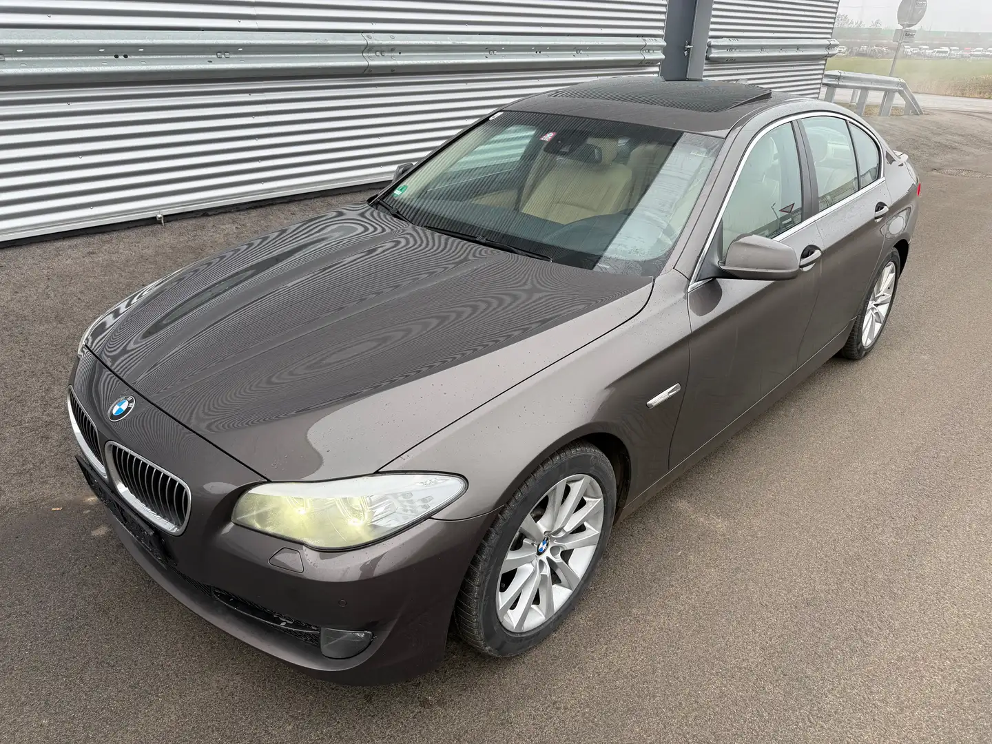 BMW 523 i Aut. ID:10 Braun - 1