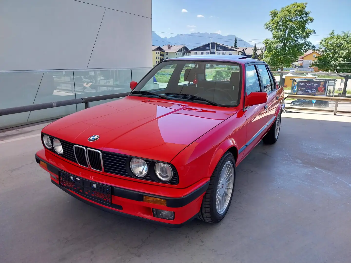 BMW 318 318i Rot - 1