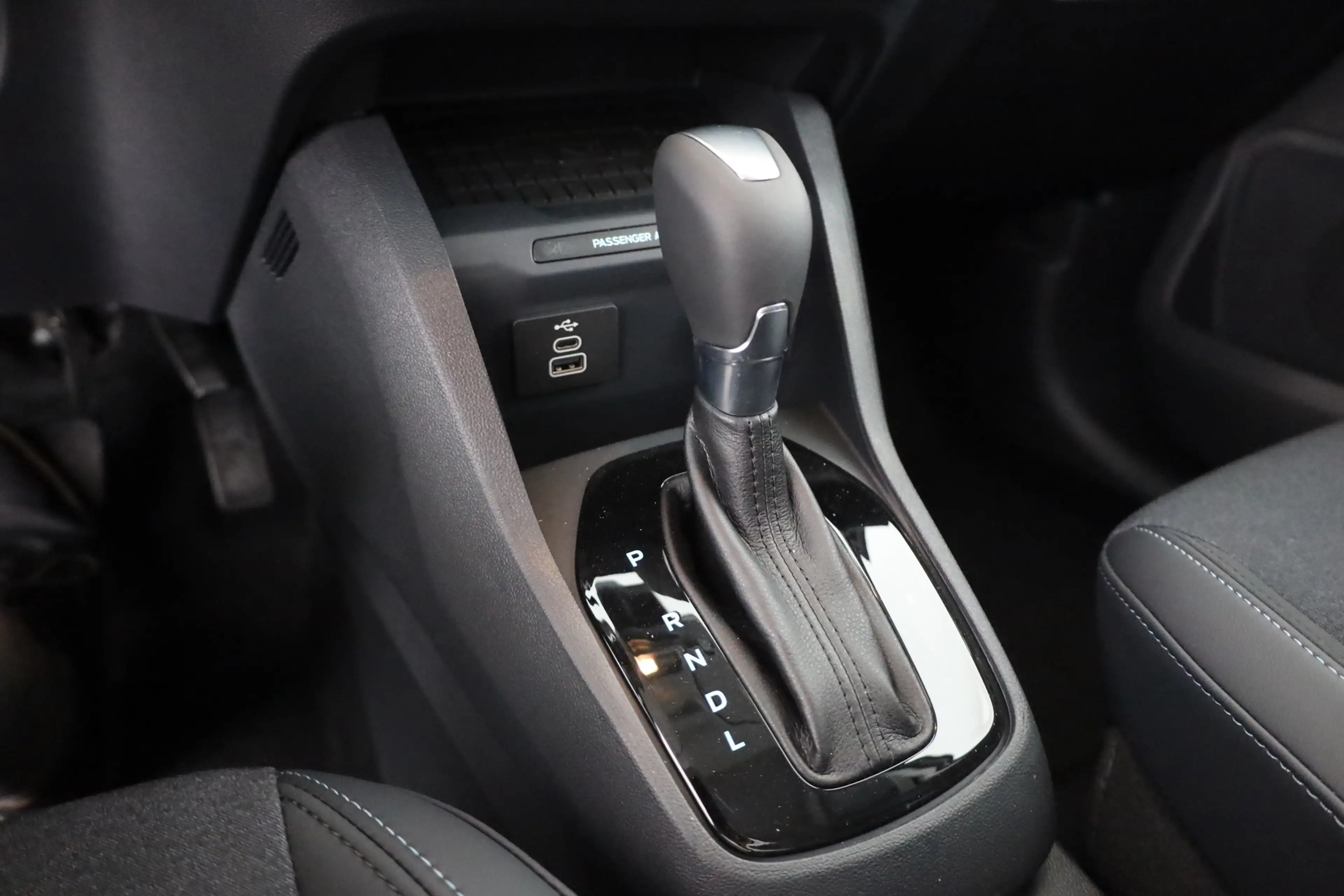 Ford Tourneo Courier Active 1.0 EB Aut. Navi Kamera AHK — photo 14