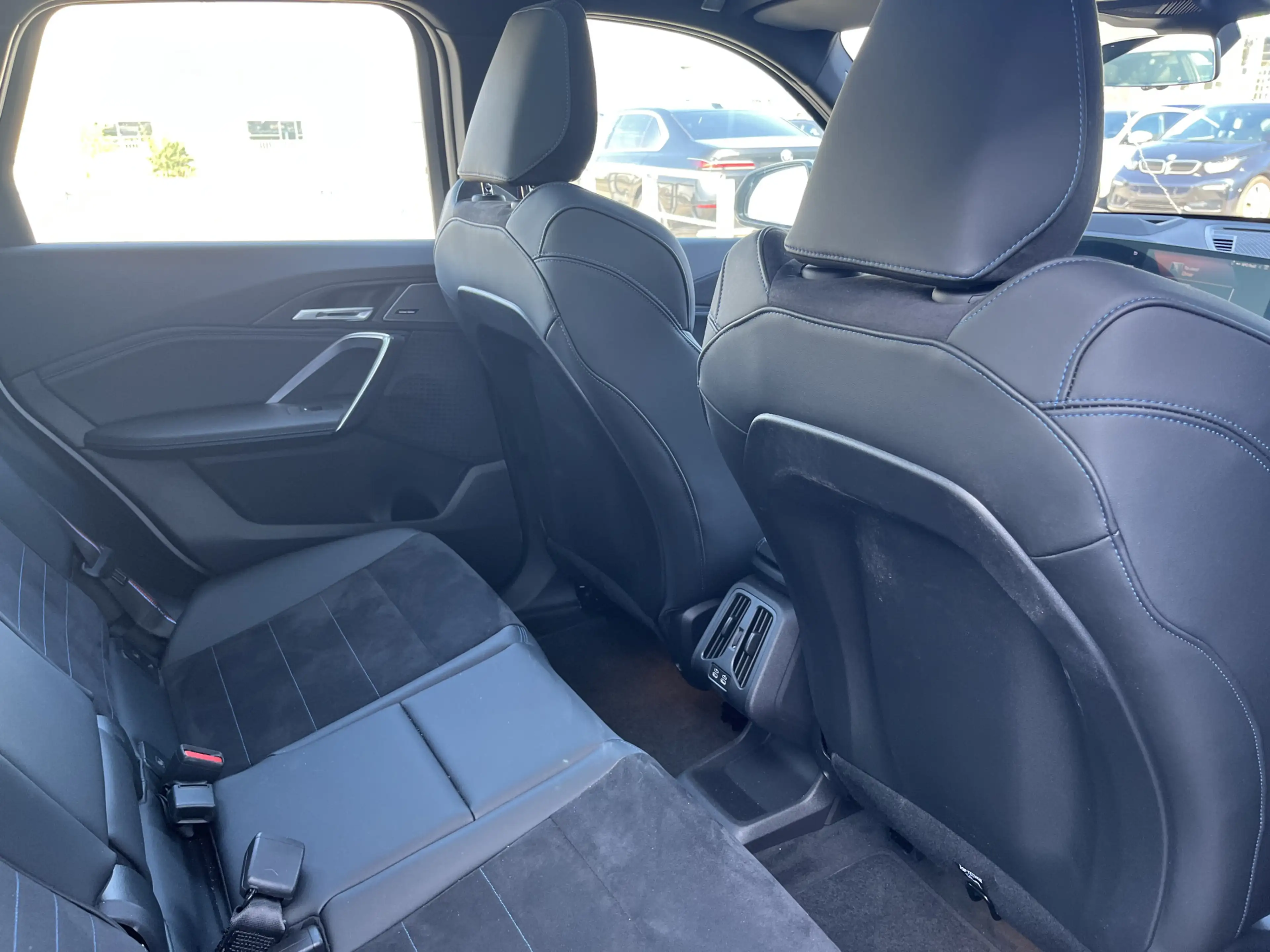 BMW X1 xDrive25e | M-Sport Pro | 20 inch | Panoramadak | — photo 8