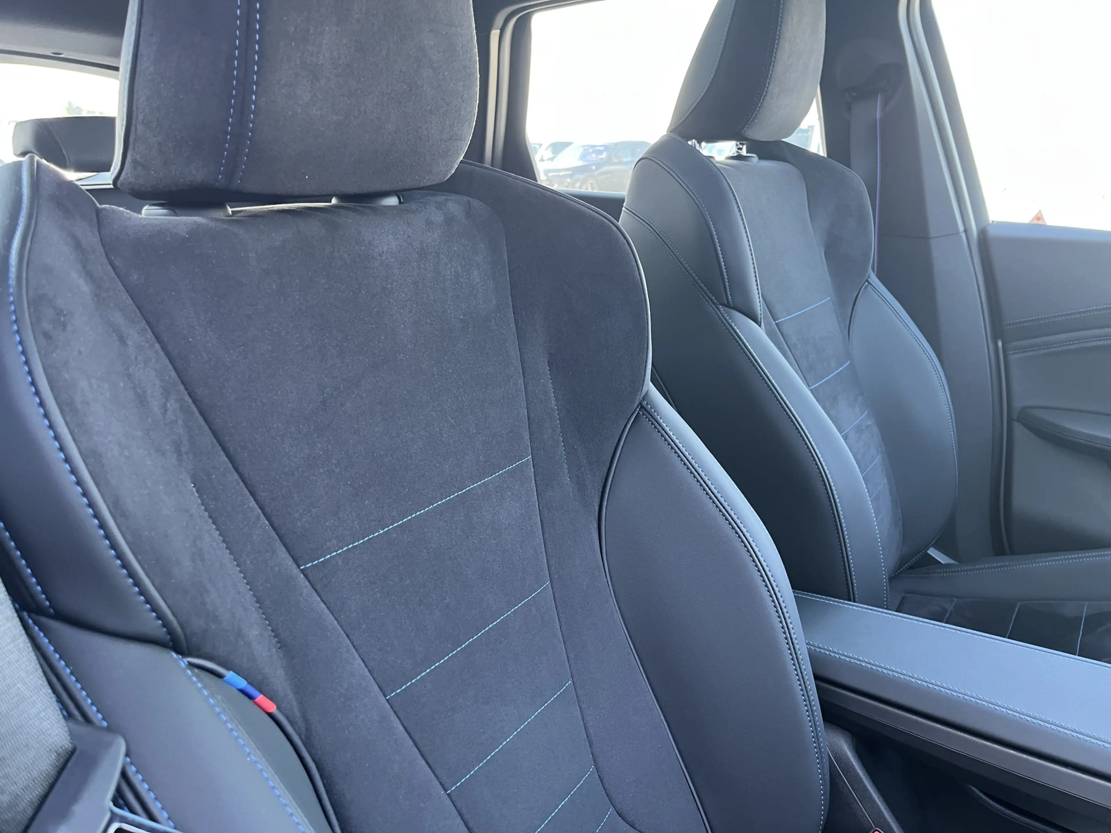 BMW X1 xDrive25e | M-Sport Pro | 20 inch | Panoramadak | — photo 6
